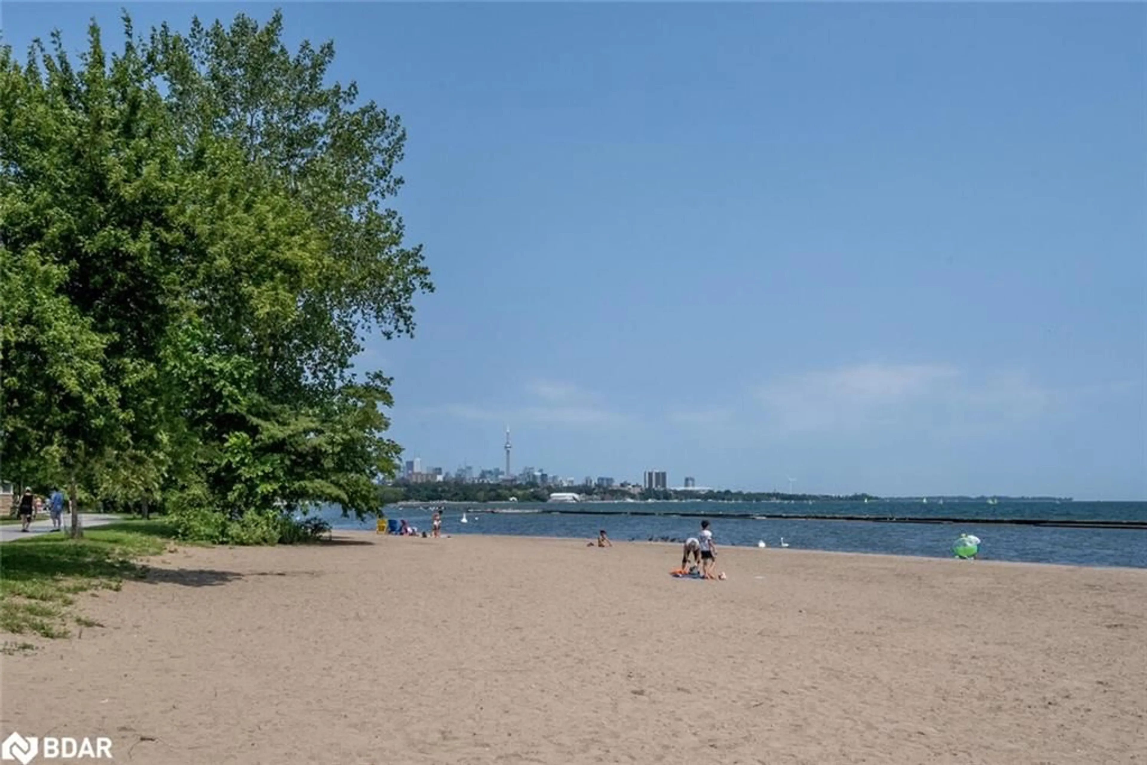 Blurry image for 1926 Lake Shore Blvd #2307, Toronto Ontario M6S 1A1