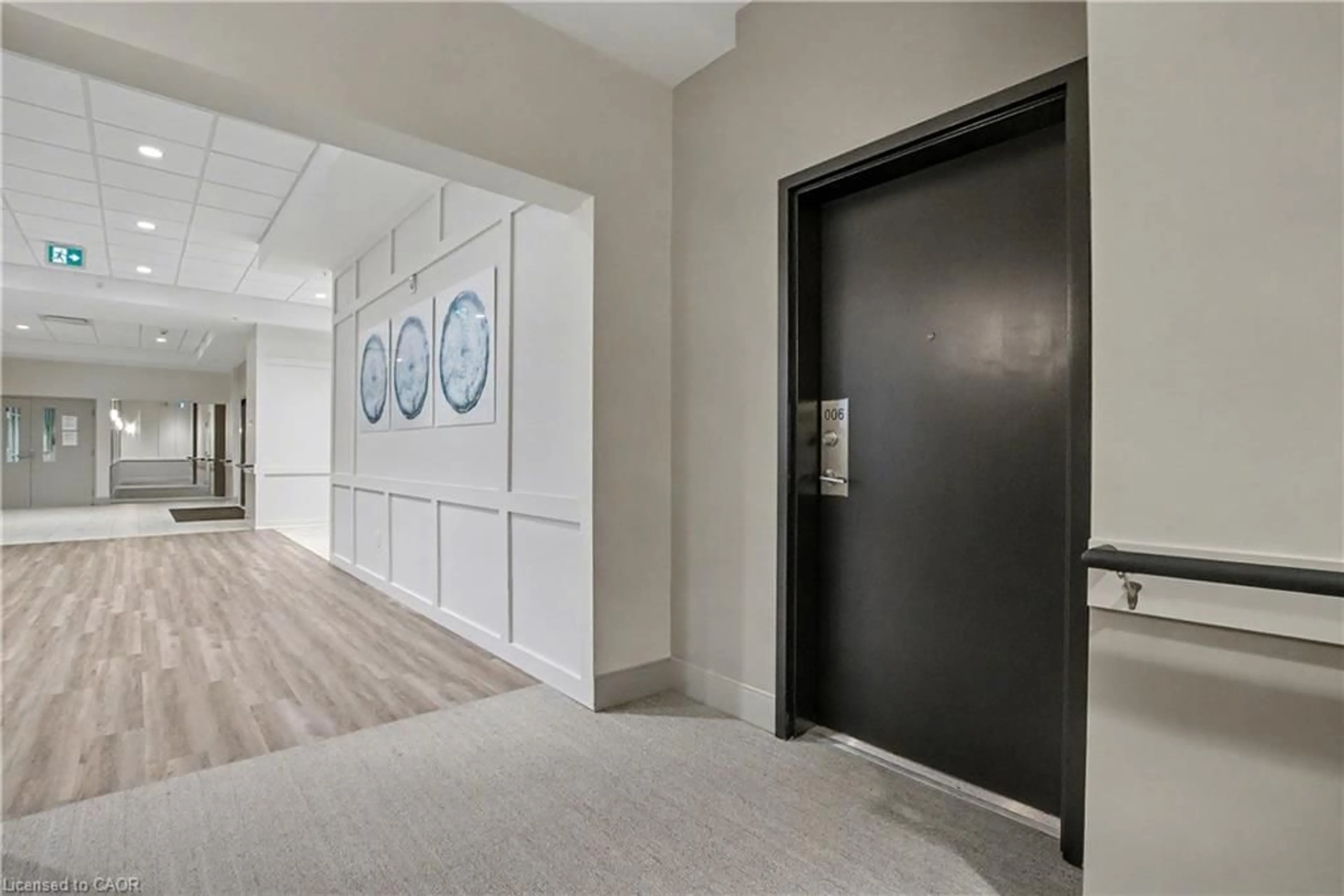 Indoor foyer for 39 Sister Varga Terr #006, Hamilton Ontario L9B 0J7