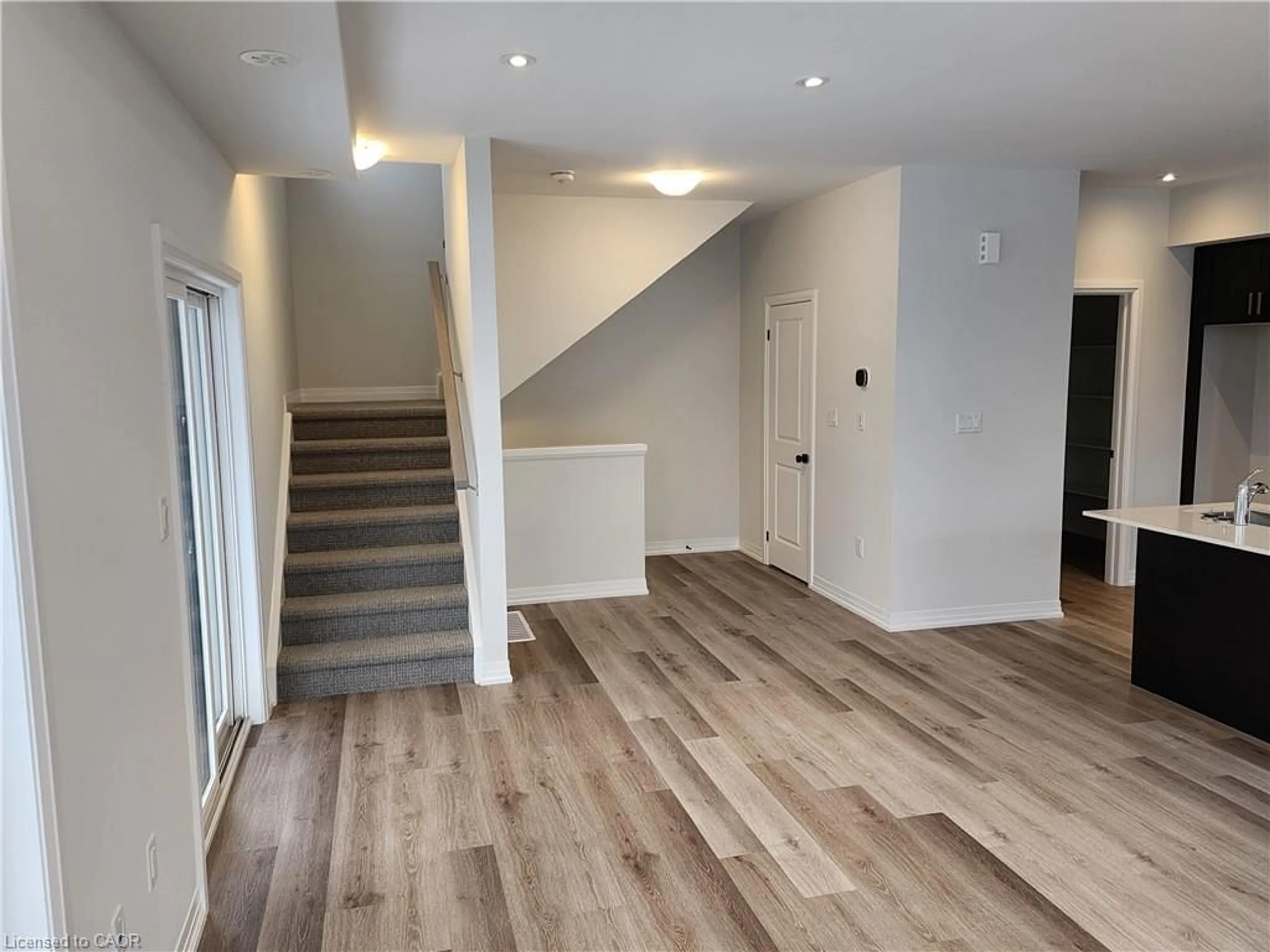 Unknown for 155 Equestrian Way #121, Cambridge Ontario N3E 0E8