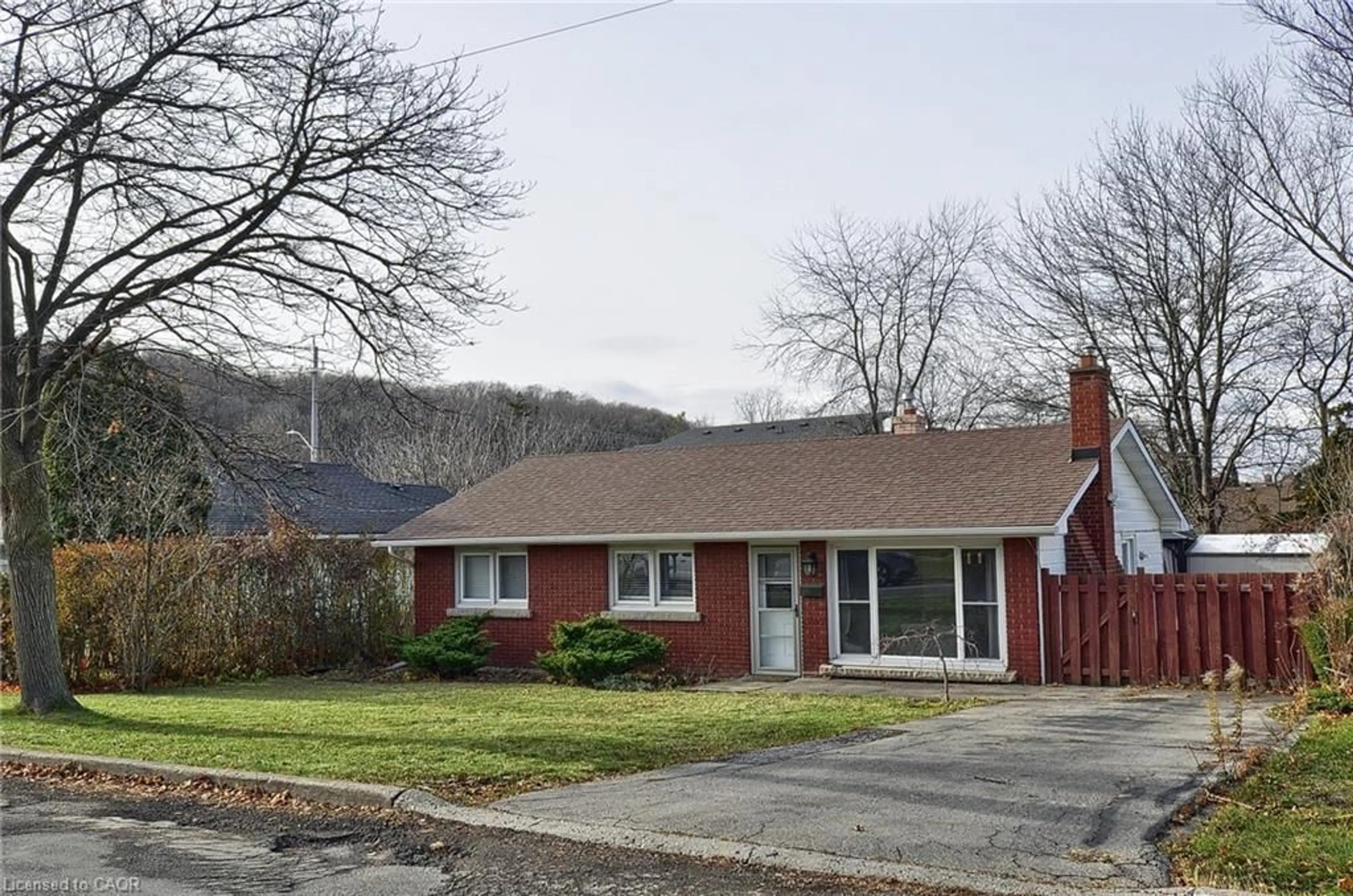 Home with brick exterior material, street for 144 Jacobson Ave, St. Catharines Ontario L2T 3A5