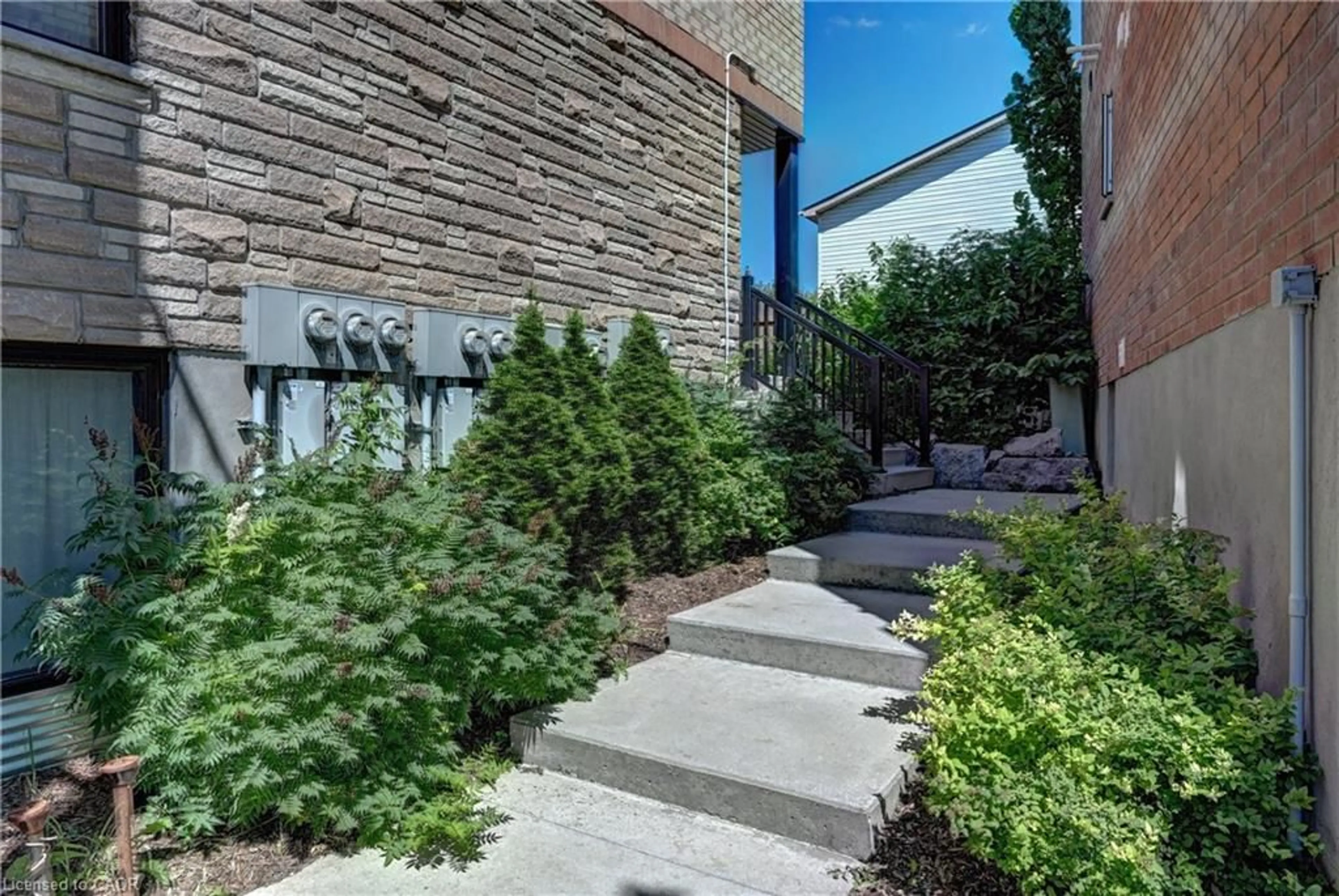 Patio, street for 164 Heiman St #7C, Kitchener Ontario N2M 3L9