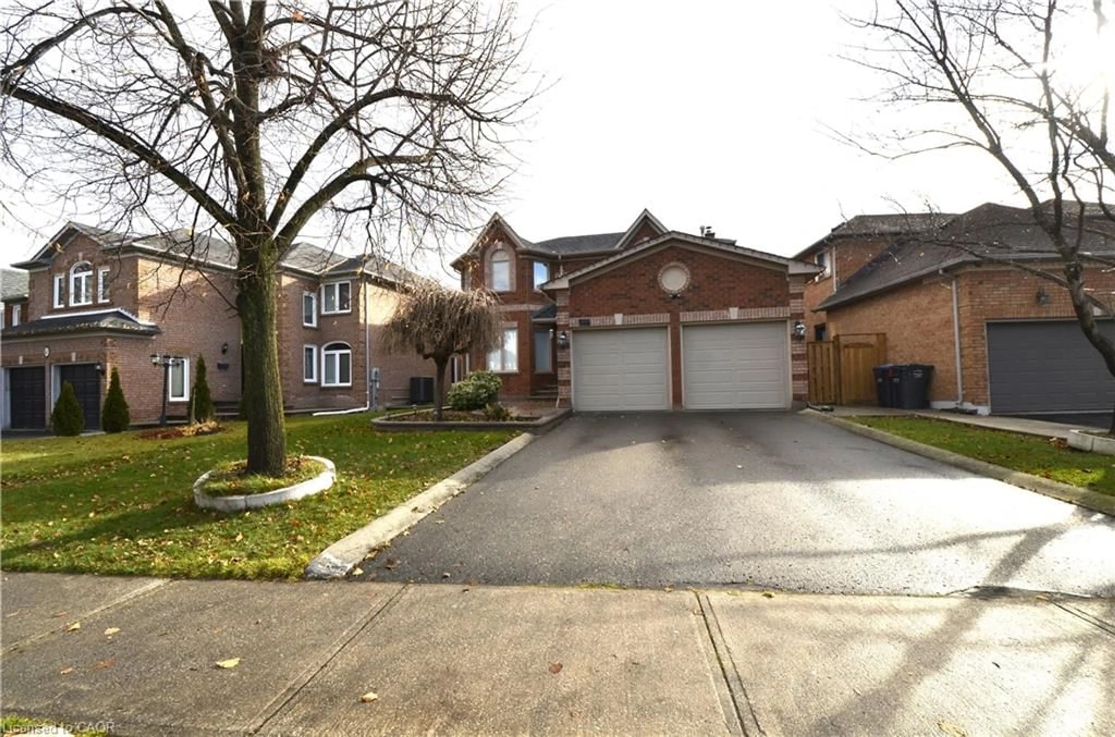 Home with brick exterior material, street for 39 Mountainberry Rd, Brampton Ontario L6R 1J3