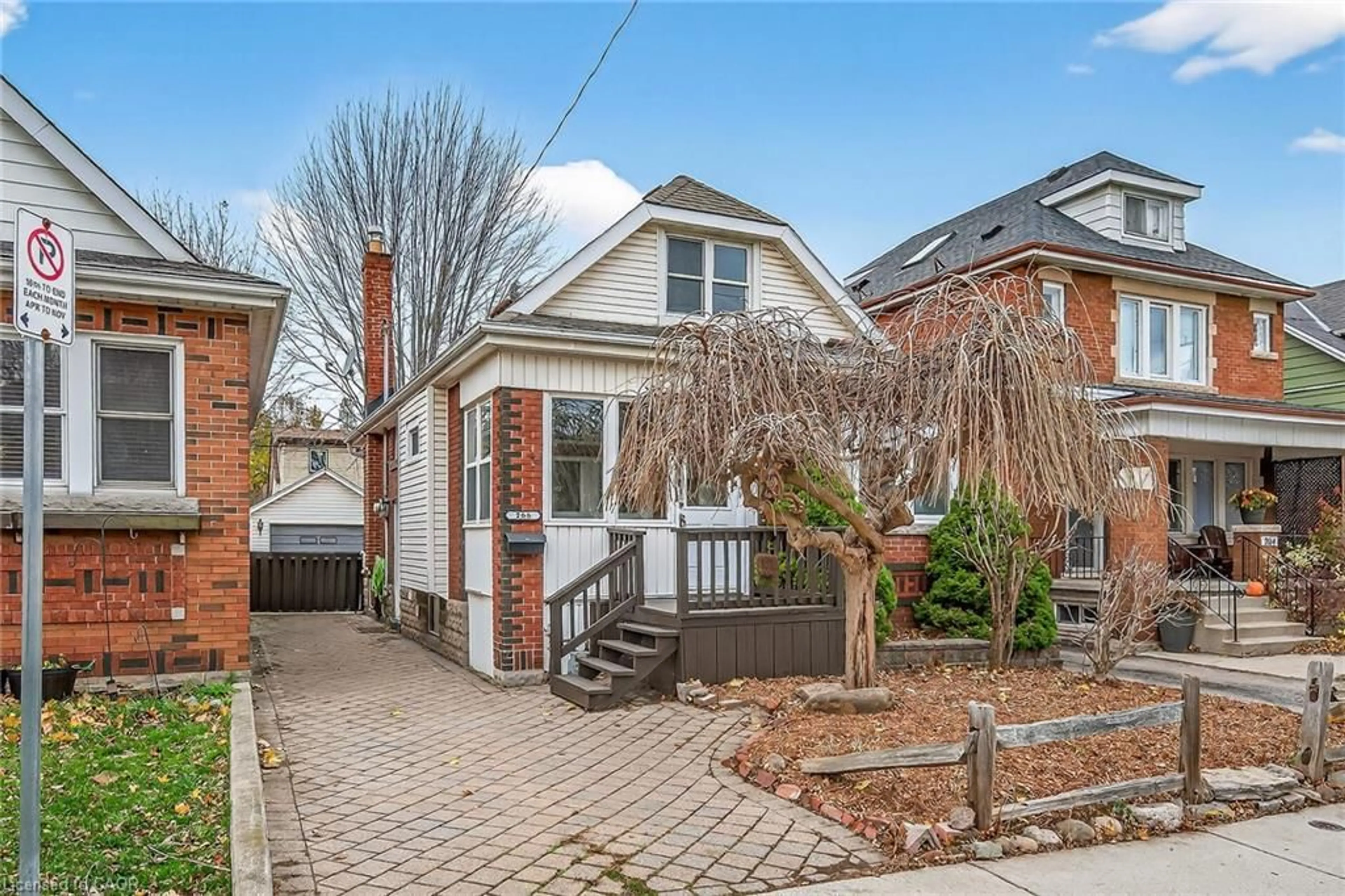 Home with brick exterior material, street for 266 Wexford Ave, Hamilton Ontario L8K 2P3