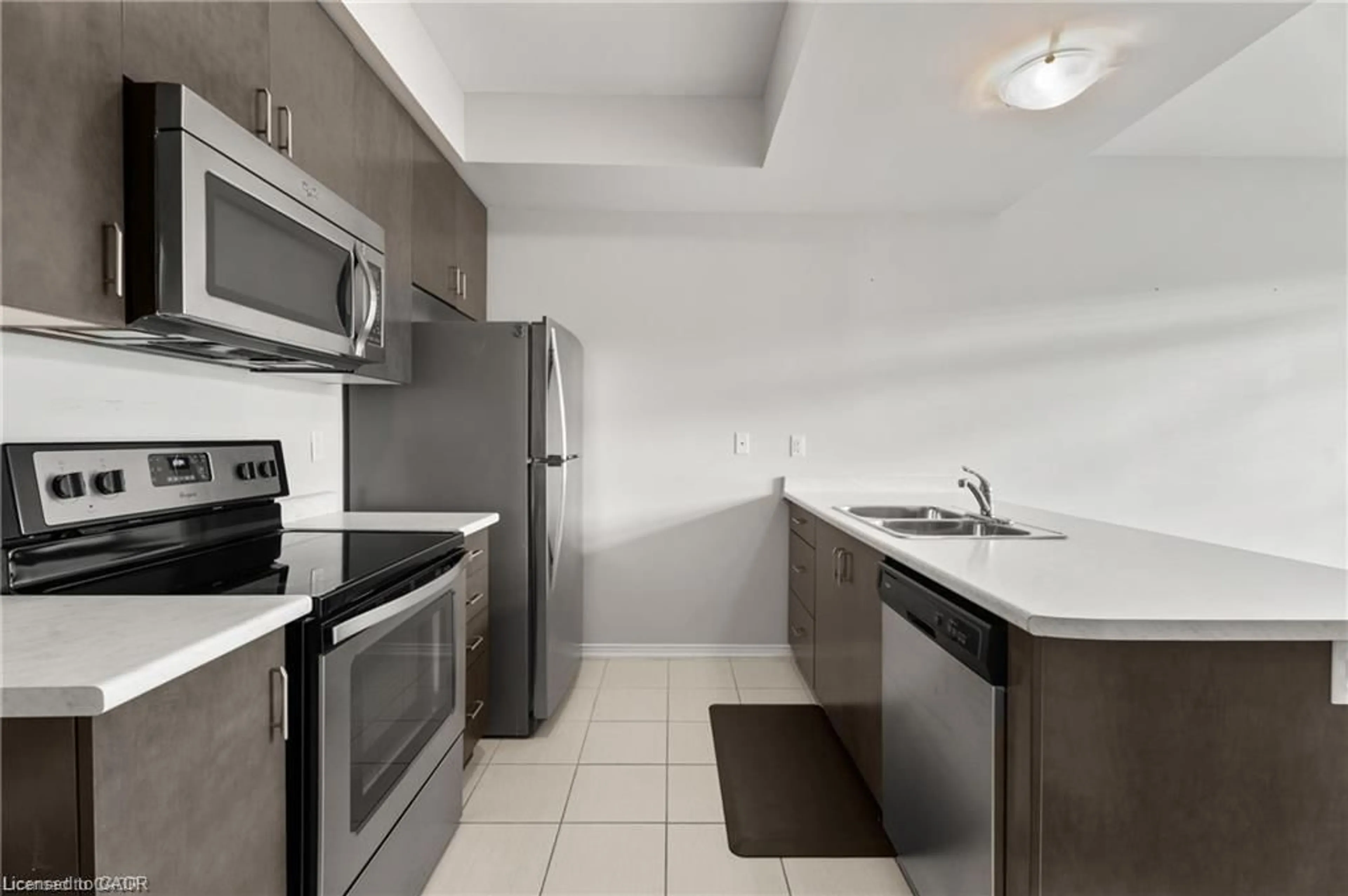 Standard kitchen, unknown for 5038 Serena Dr, Beamsville Ontario L0R 1B2