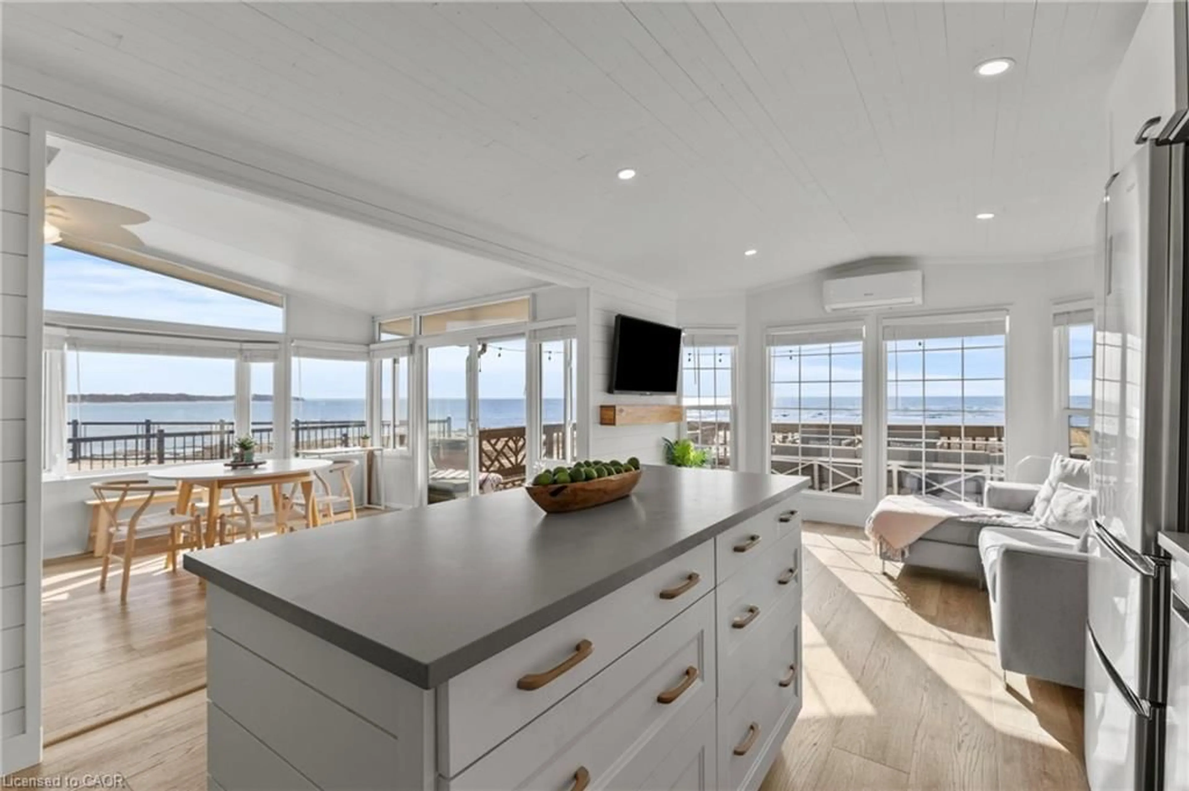 Open concept kitchen, unknown for 490 Empire Rd, Port Colborne Ontario L0S 1R0