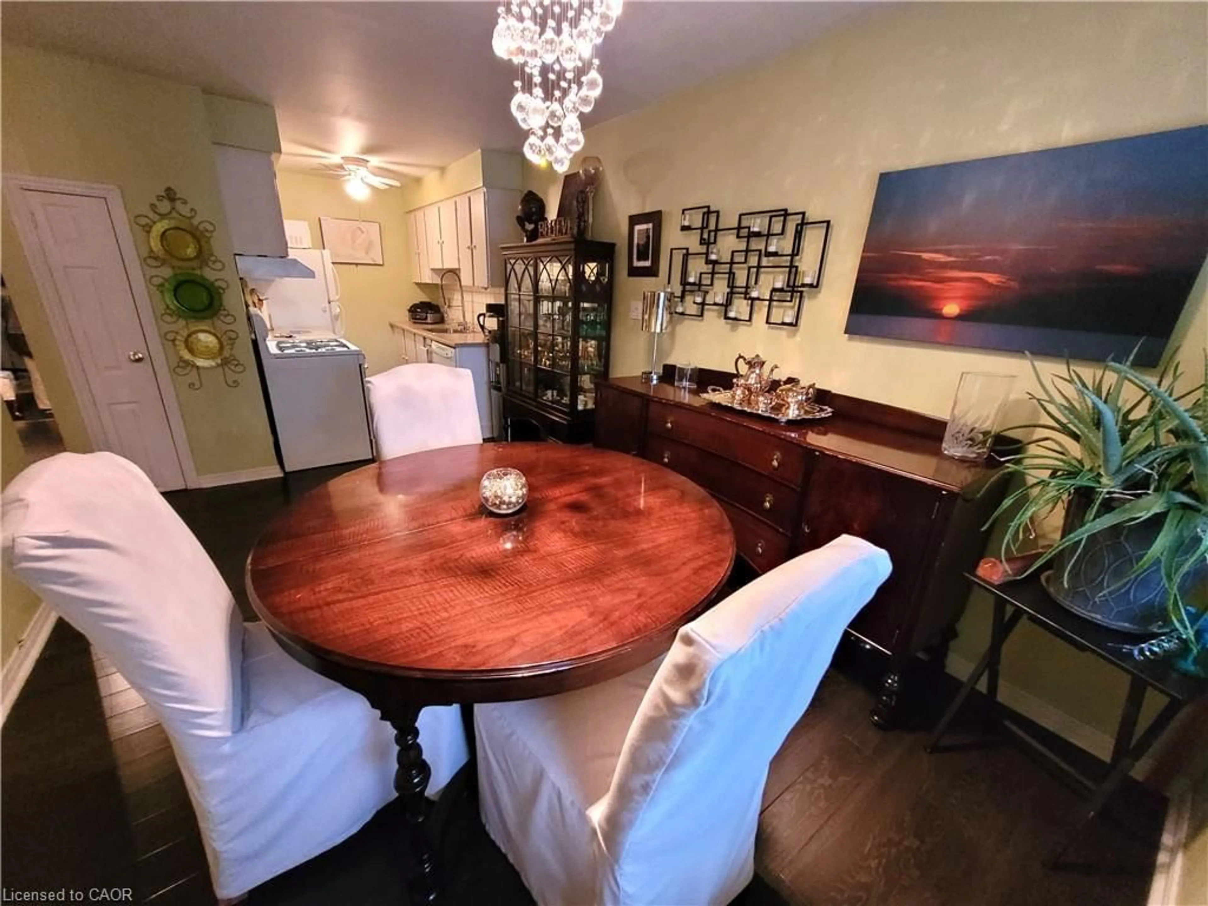 Dining room, wood/laminate floor for 185 Denistoun St #126, Welland Ontario L3C 6J6
