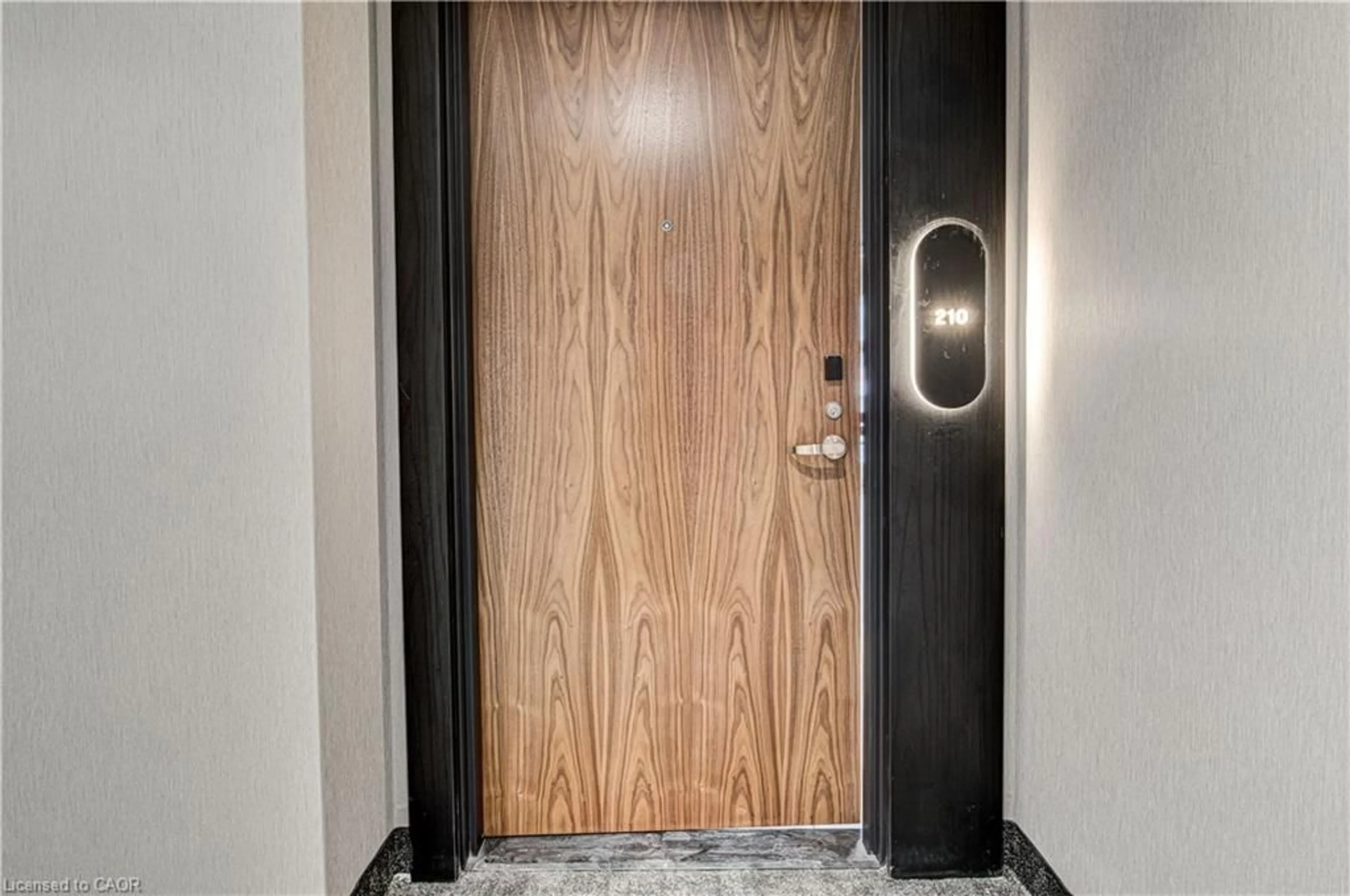 Indoor entryway for 25 Wellington St #210, Kitchener Ontario N2G 0G5