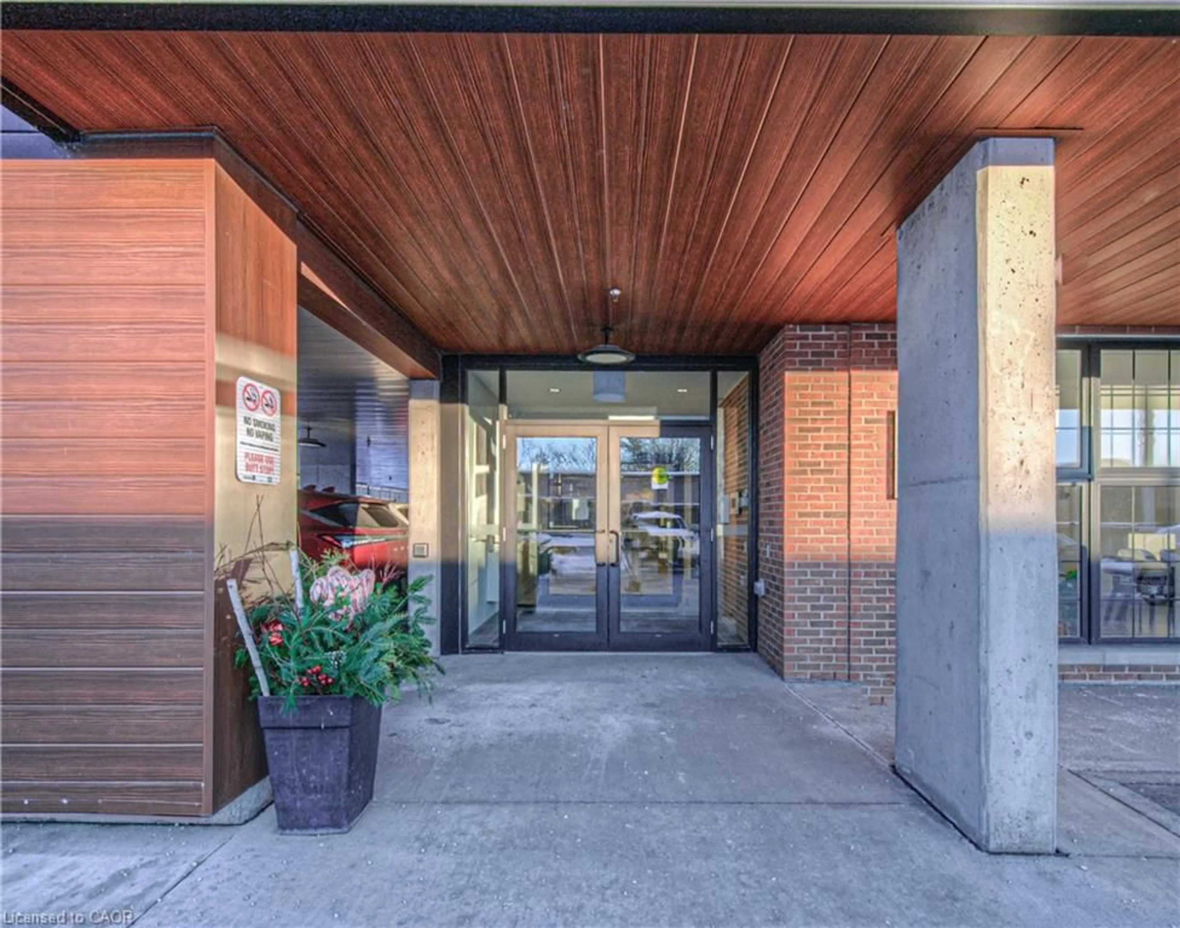 Indoor entryway for 88 Gibson St #405, Ayr Ontario N0B 1E0