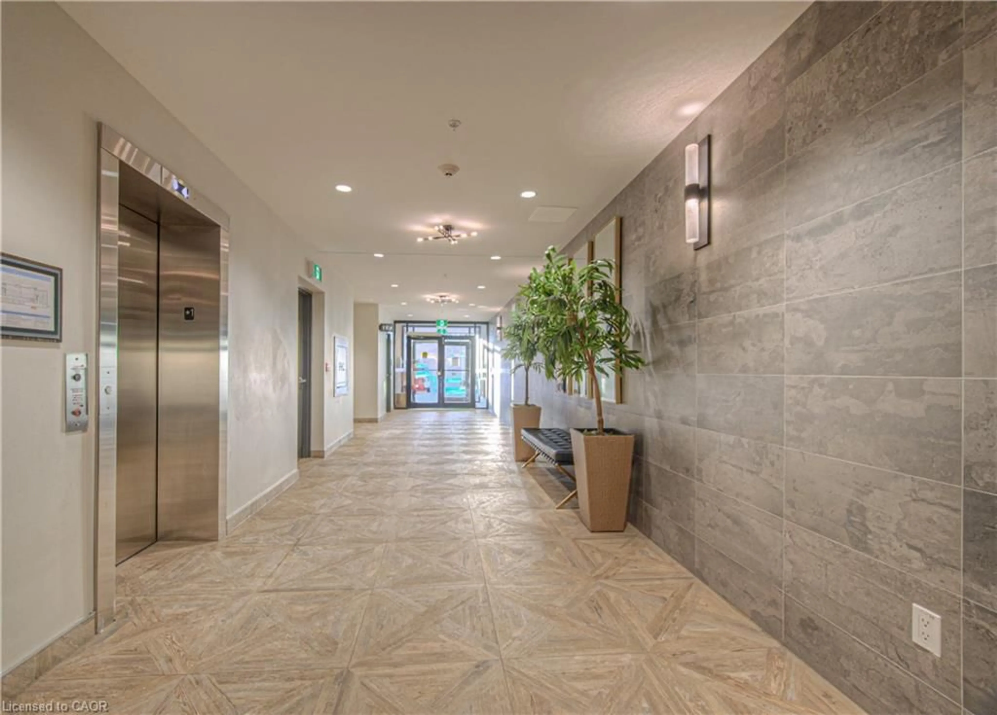 Indoor foyer for 88 Gibson St #405, Ayr Ontario N0B 1E0