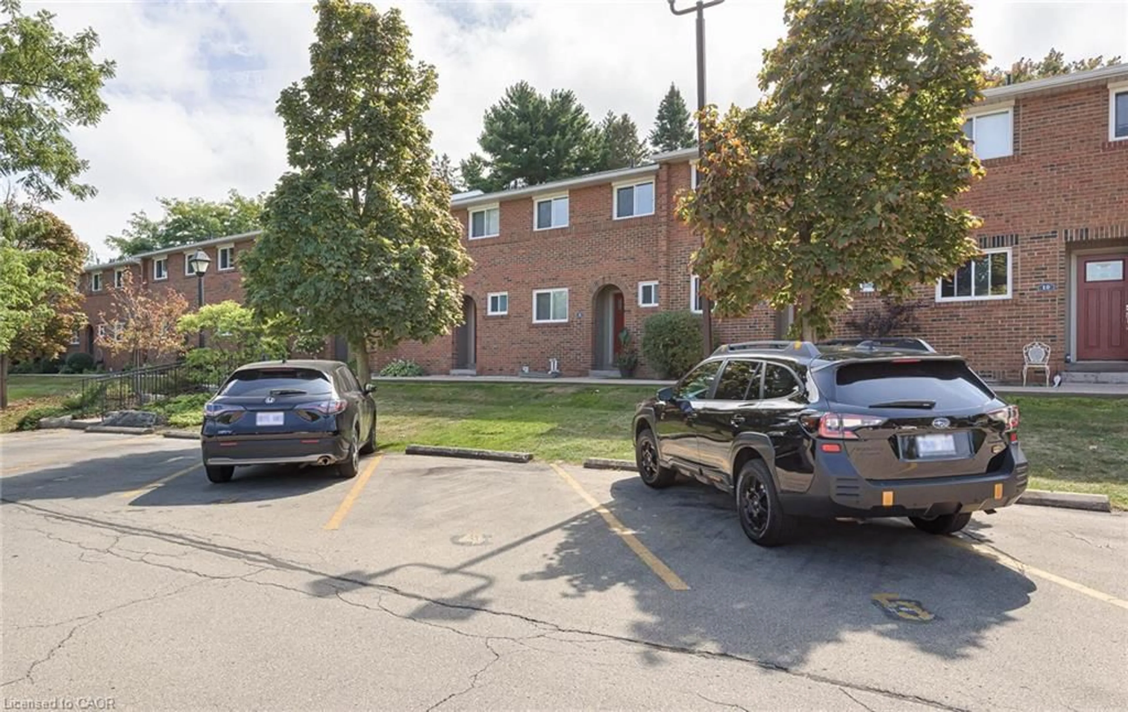 Unknown for 125 Livingston Ave #5, Grimsby Ontario L3M 4S5