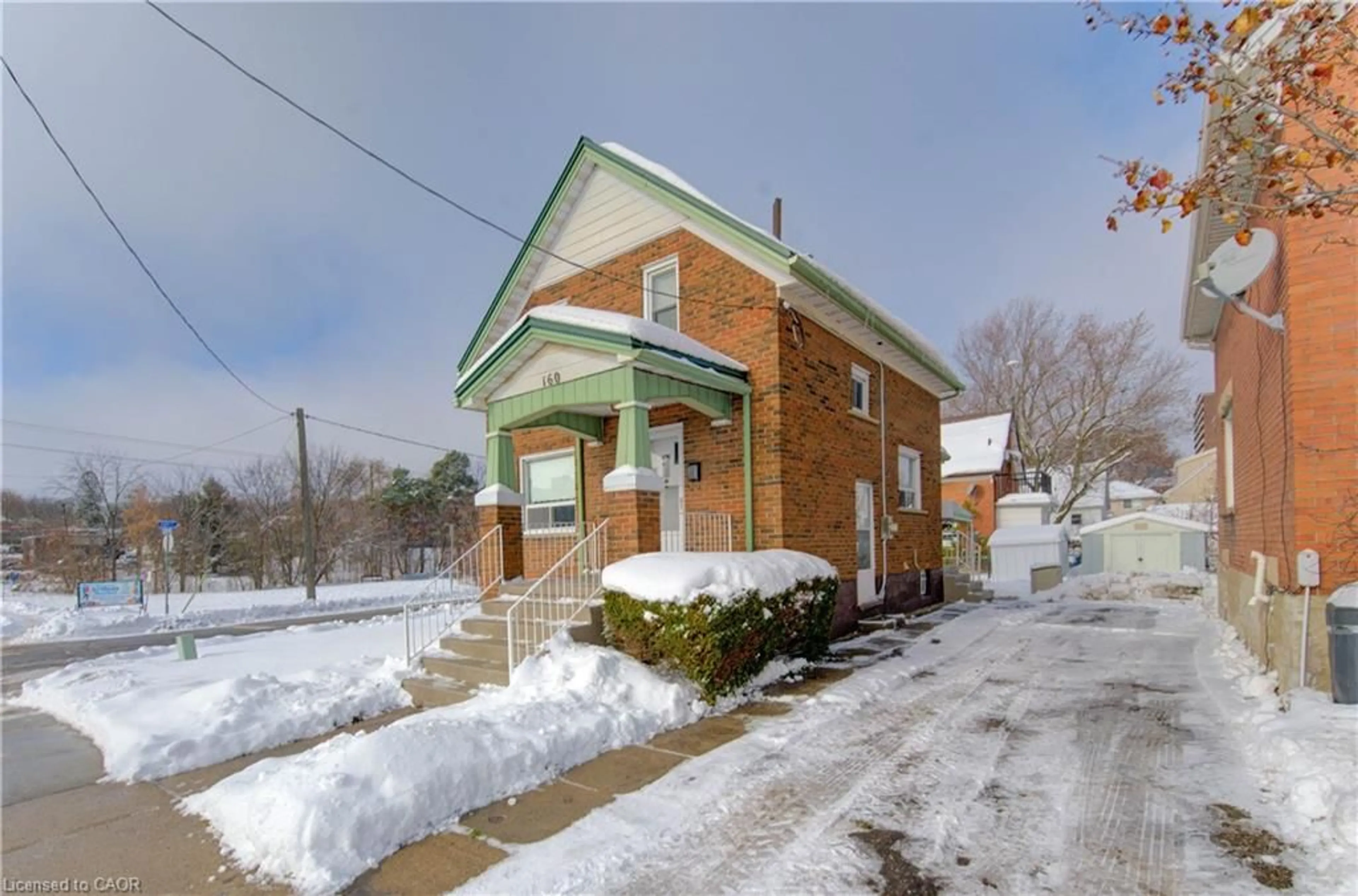 Home with brick exterior material, street for 160 Glasgow St, Kitchener Ontario N2G 2G9
