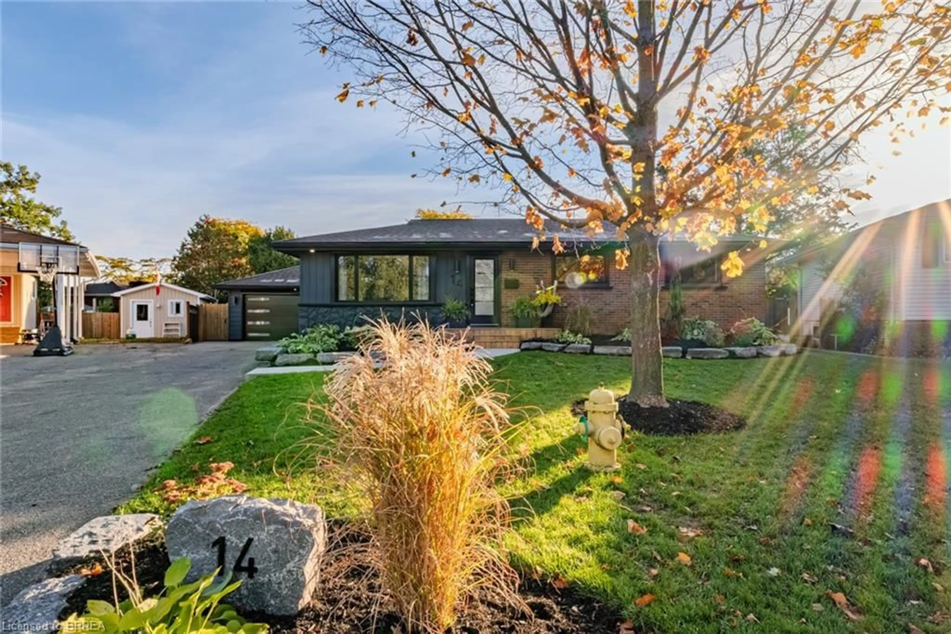 Unknown for 14 Montour Pl, Brantford Ontario N3R 5E5