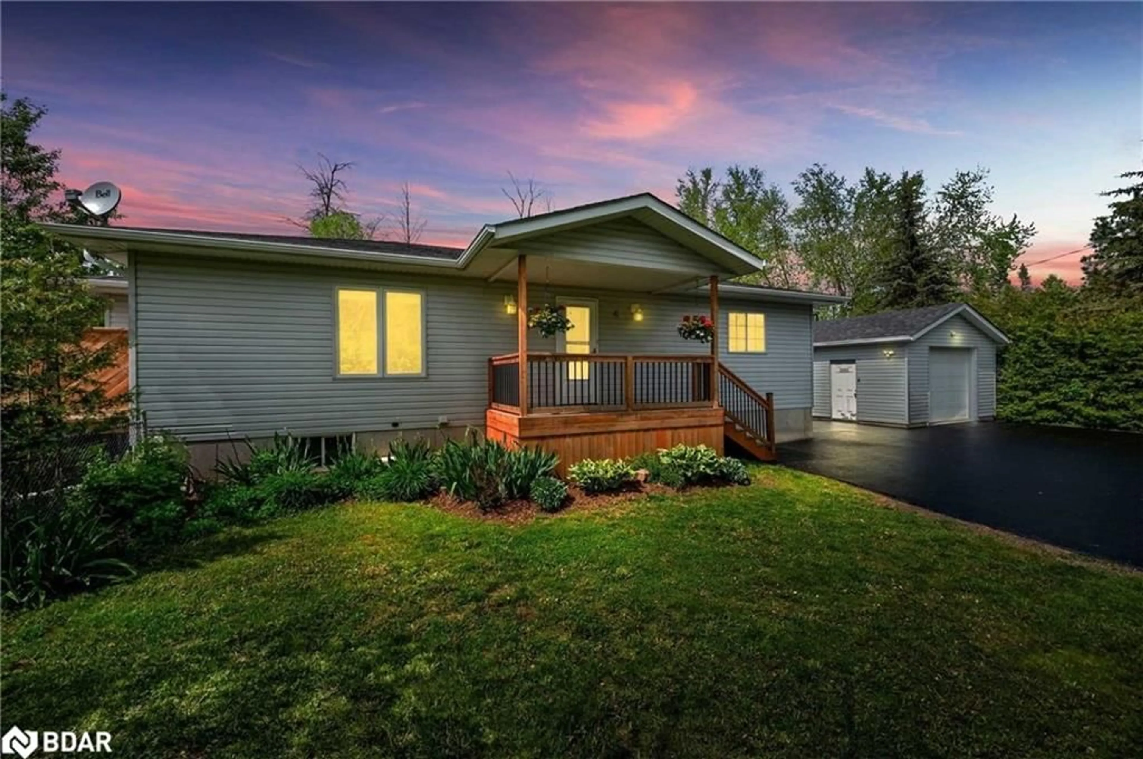 Unknown for 4 Alice Ave, Keswick Ontario L4P 3C8