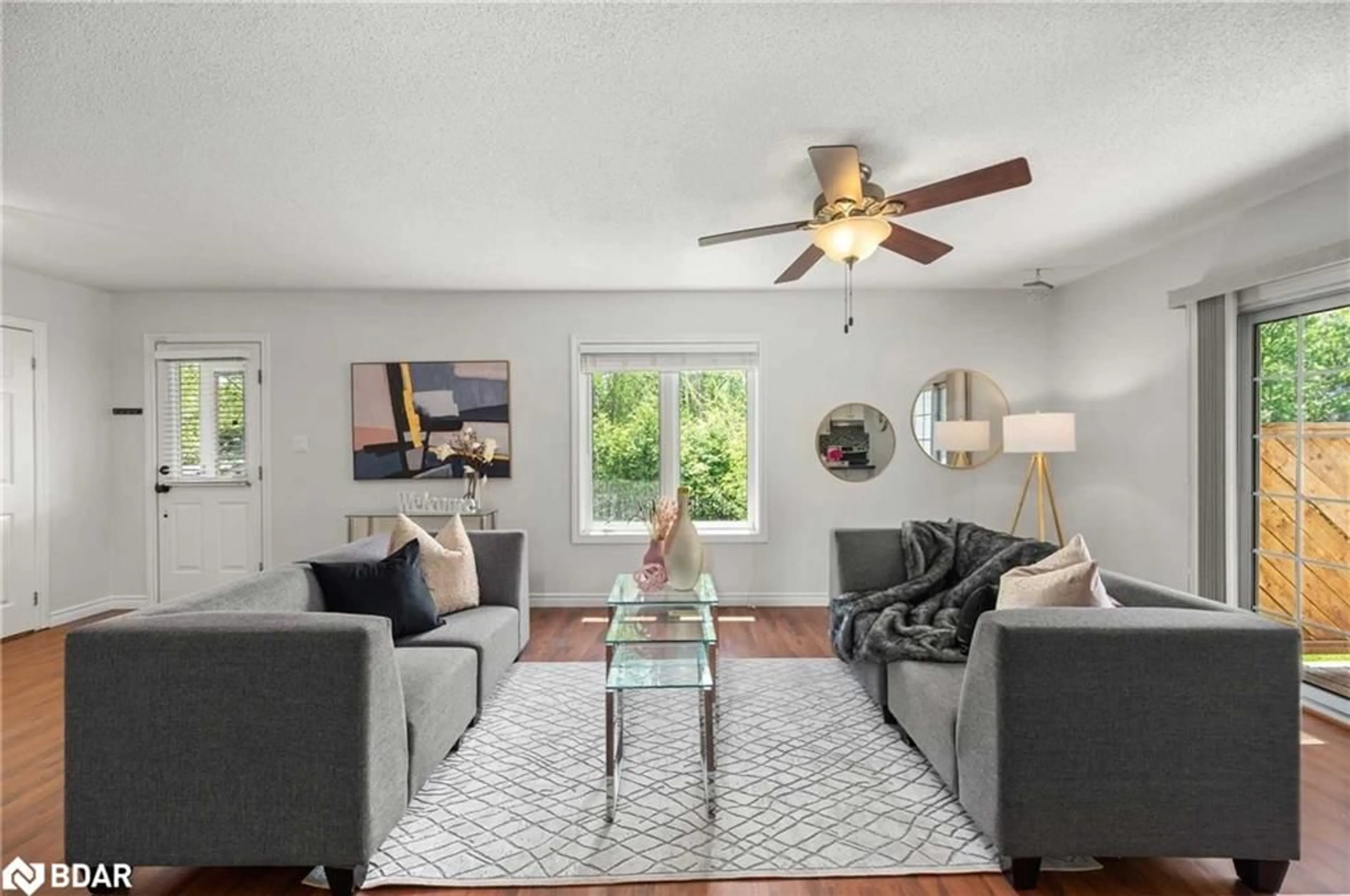 Living room with furniture, unknown for 4 Alice Ave, Keswick Ontario L4P 3C8