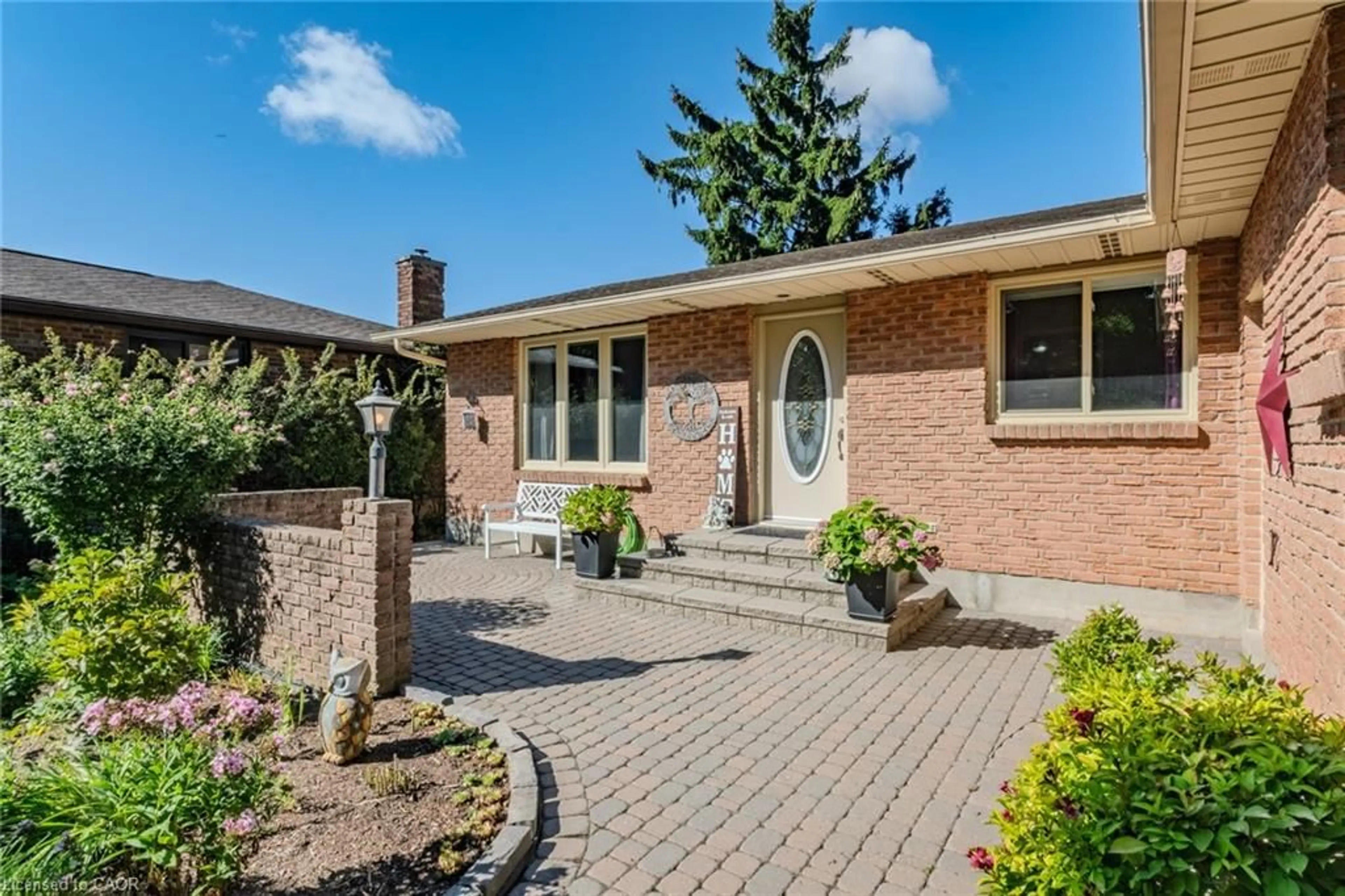 Home with brick exterior material, street for 26 Douglas Ave, Simcoe Ontario N3Y 4X4