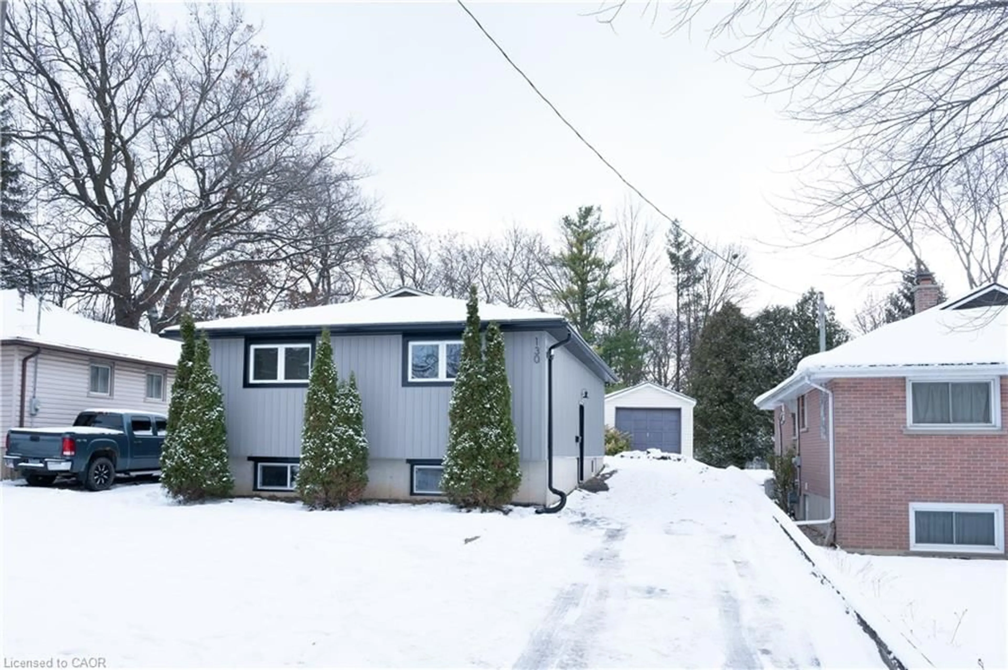 A pic from outside/outdoor area/front of a property/back of a property/a pic from drone, street for 130 Henry St, Brantford Ontario N35 5C7