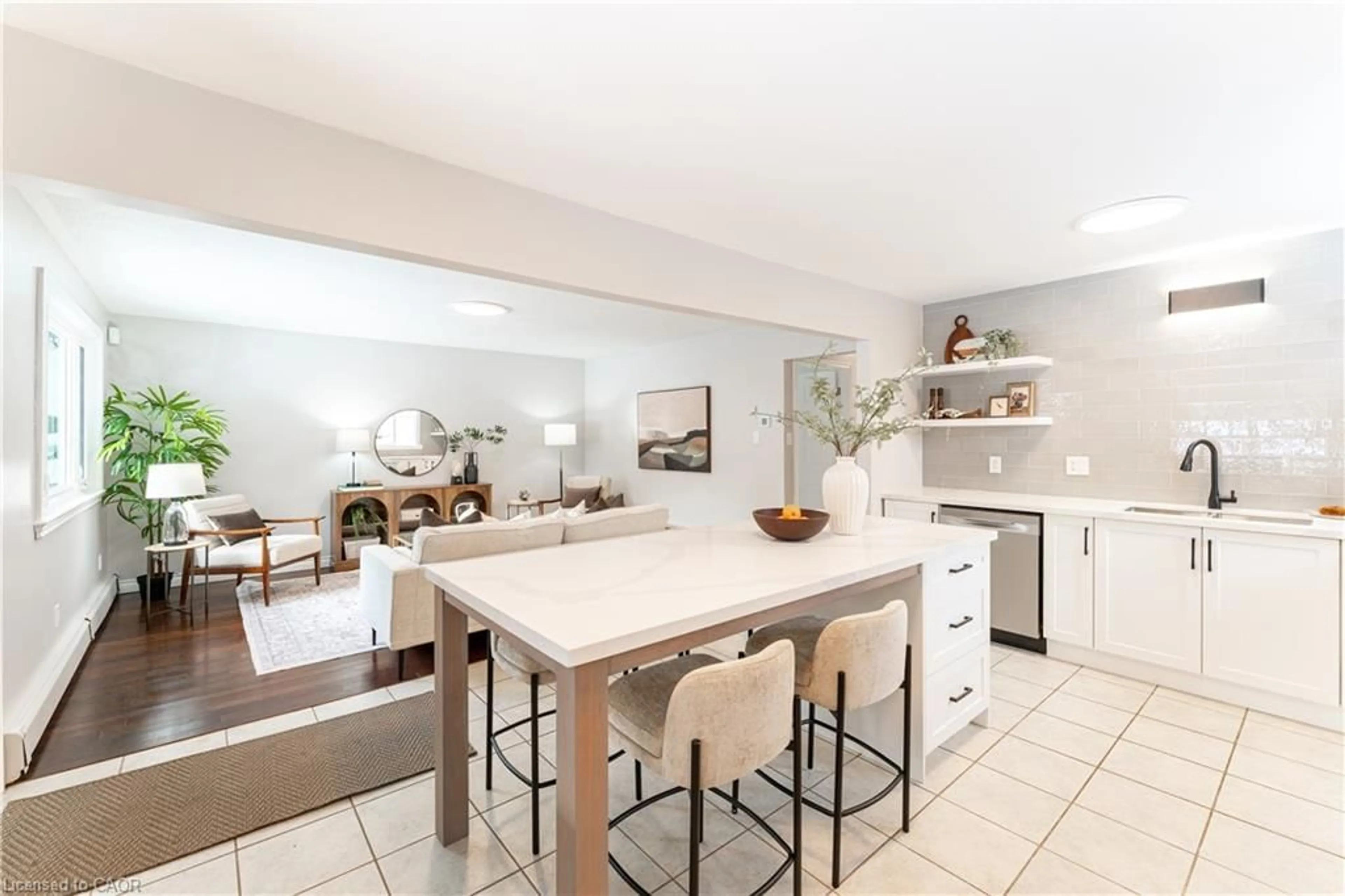 Open concept kitchen, ceramic/tile floor for 130 Henry St, Brantford Ontario N35 5C7