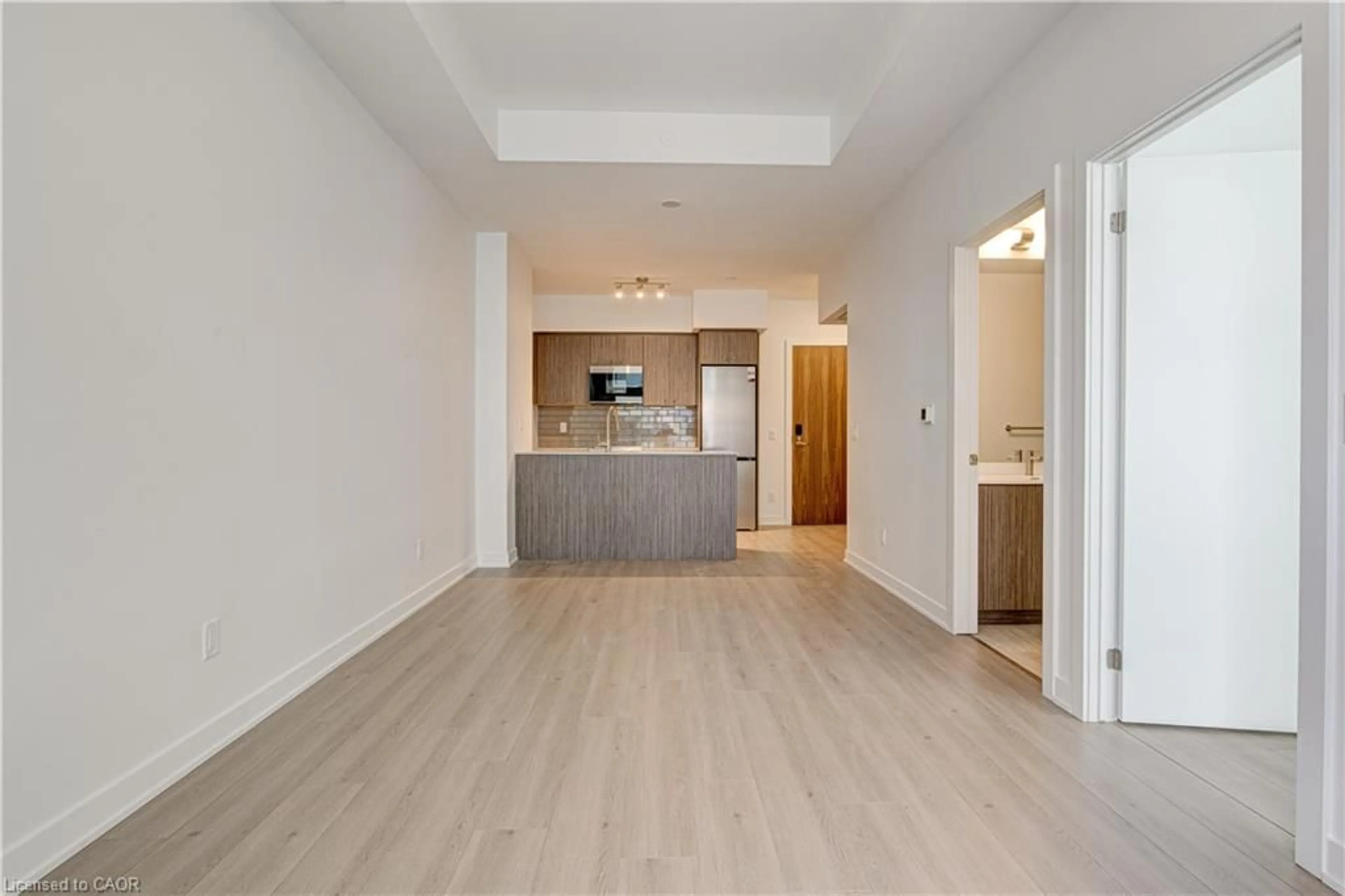 Unknown for 25 Wellington St #207, Kitchener Ontario N2G 0G5