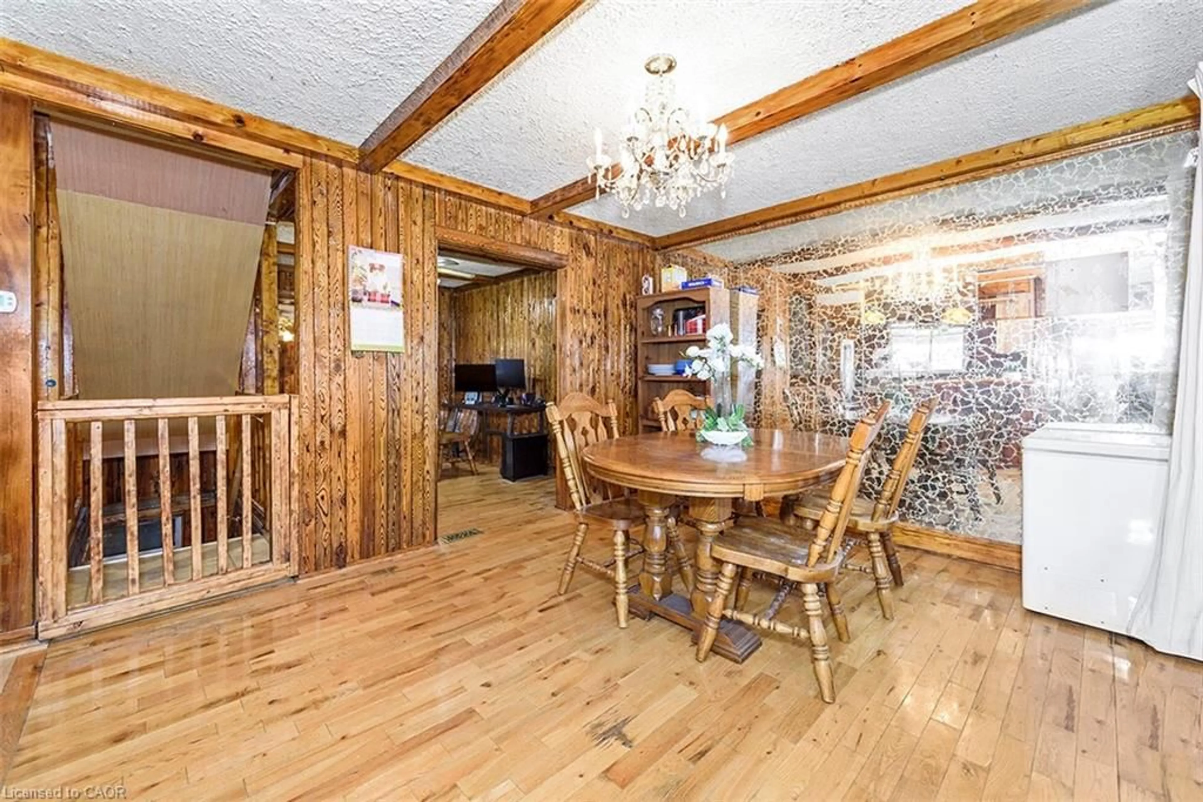 Dining room, wood/laminate floor for 58 Eastvale Pl, Hamilton Ontario L8H 1P1