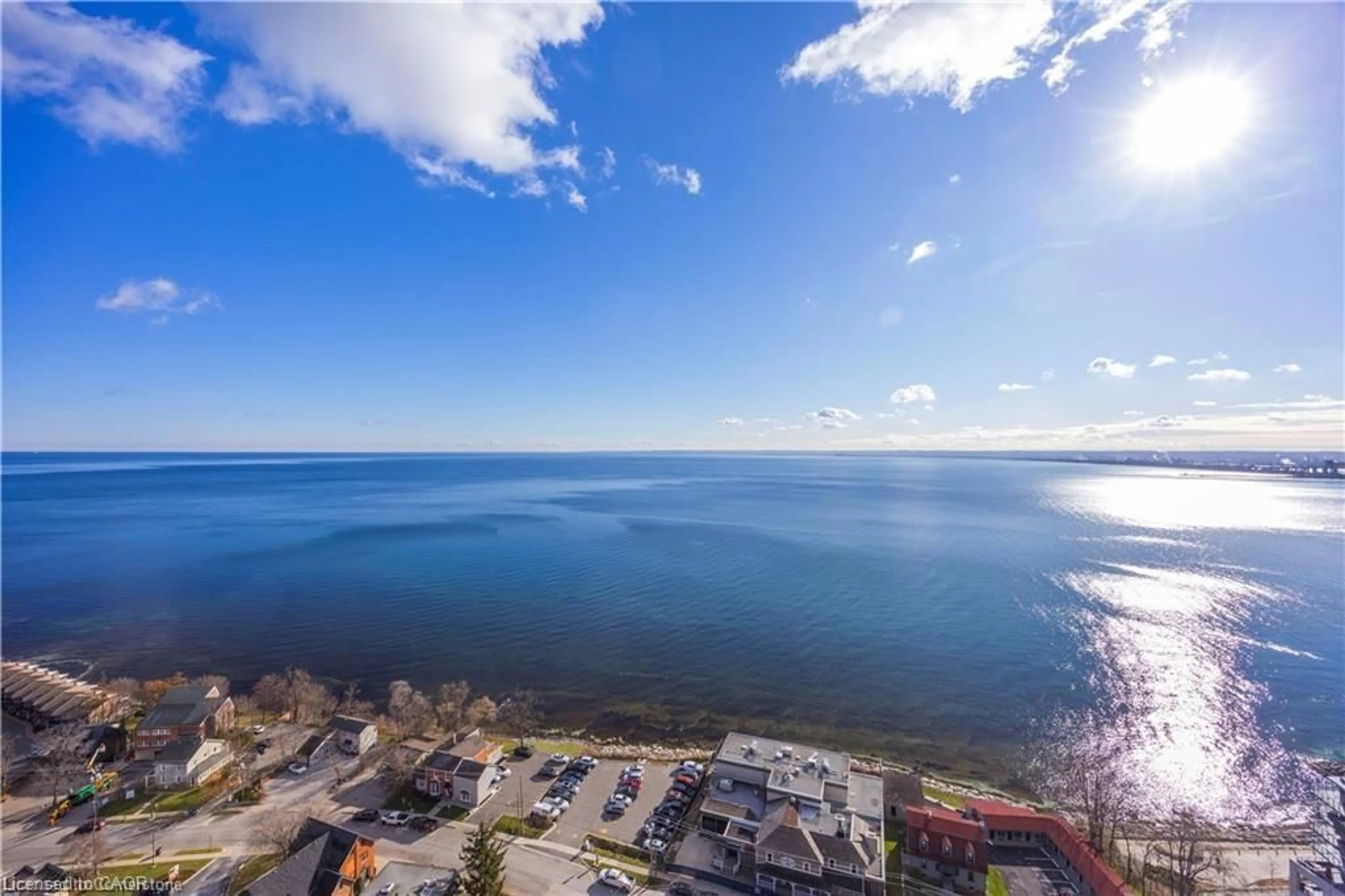 A pic from outside/outdoor area/front of a property/back of a property/a pic from drone, water/lake/river/ocean view for 370 Martha St #608, Burlington Ontario L7R 2P7