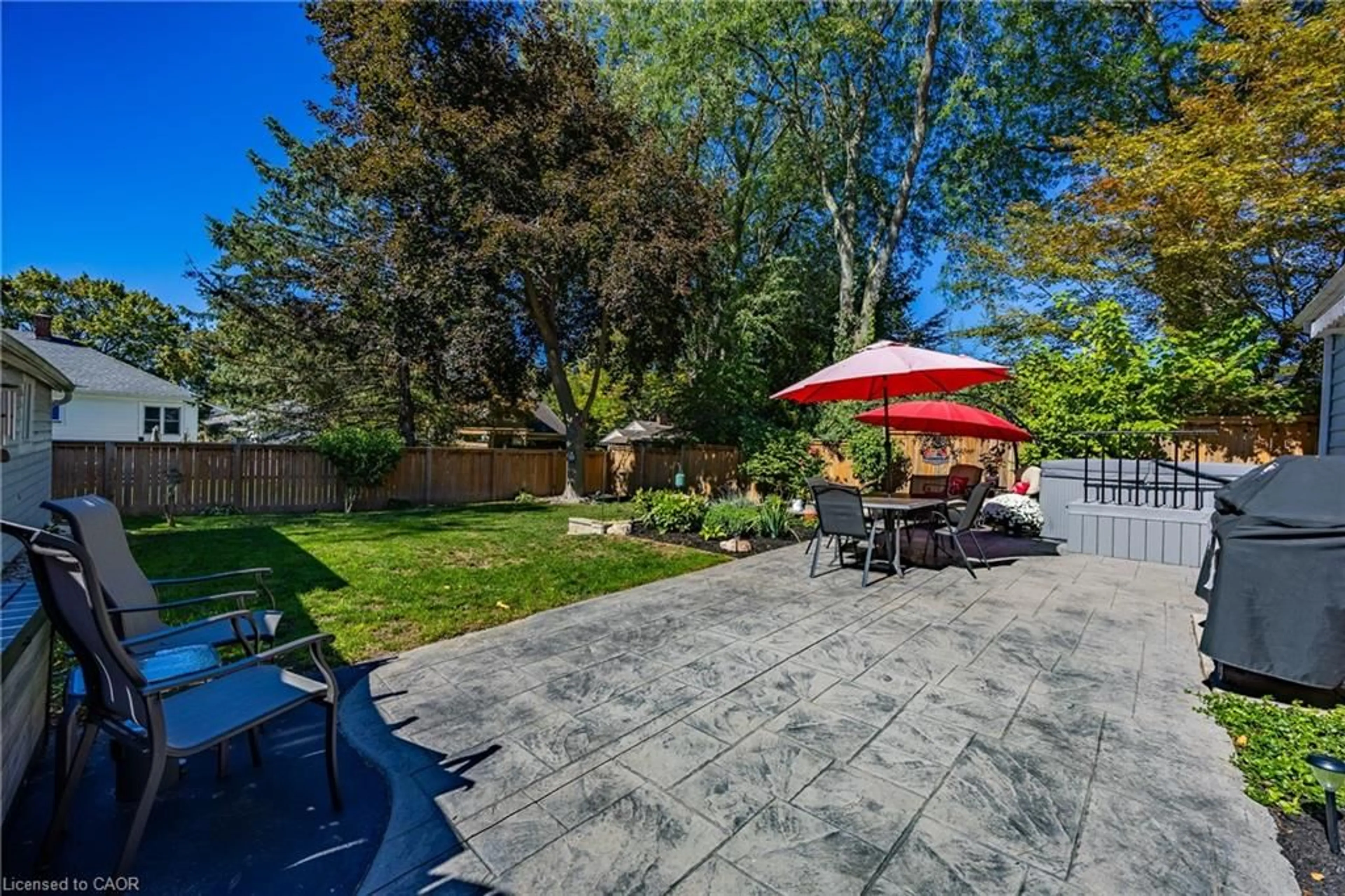 Patio, street for 30 Gibson Dr, Simcoe Ontario N3Y 3L3