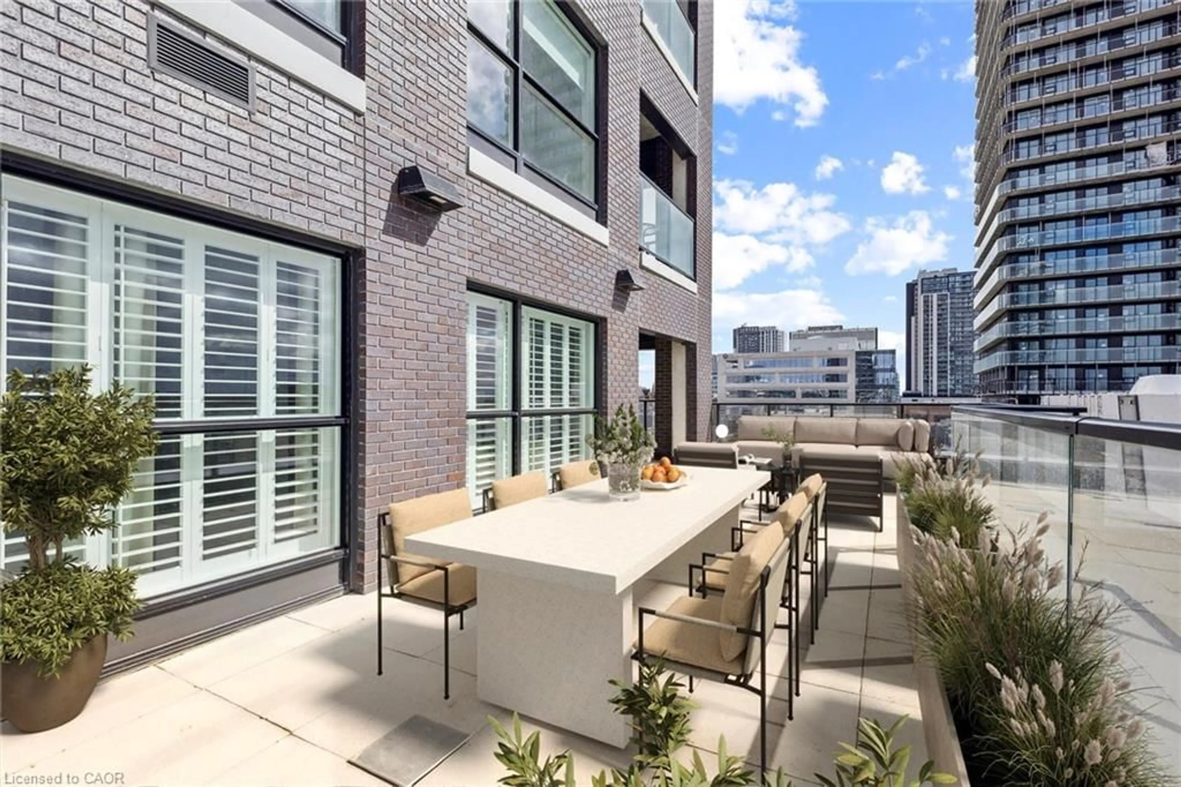 Patio, street for 1 Victoria St #613, Kitchener Ontario N2G 0B5