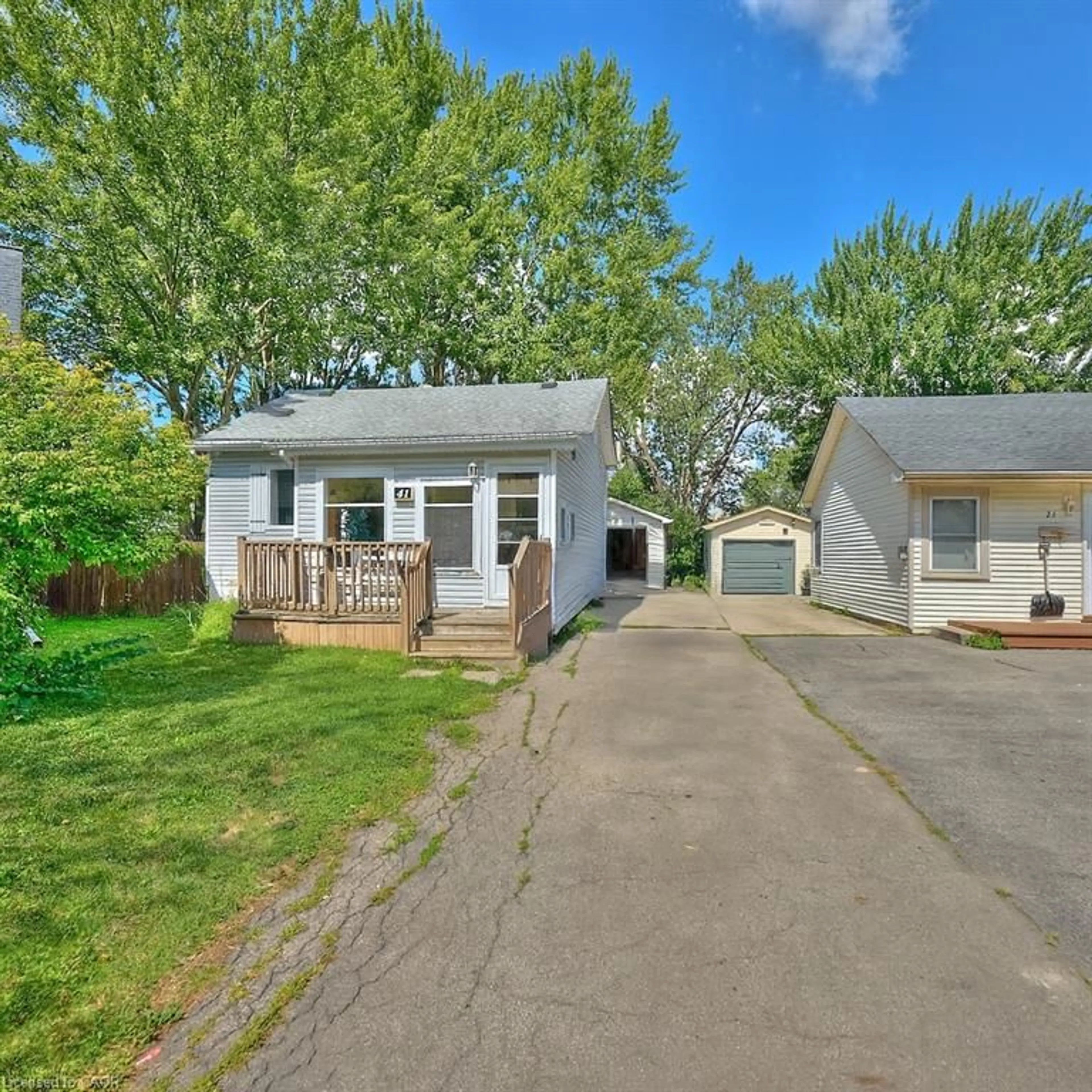 Unknown for 41 Dunkirk Crt, Welland Ontario L3B 4W1