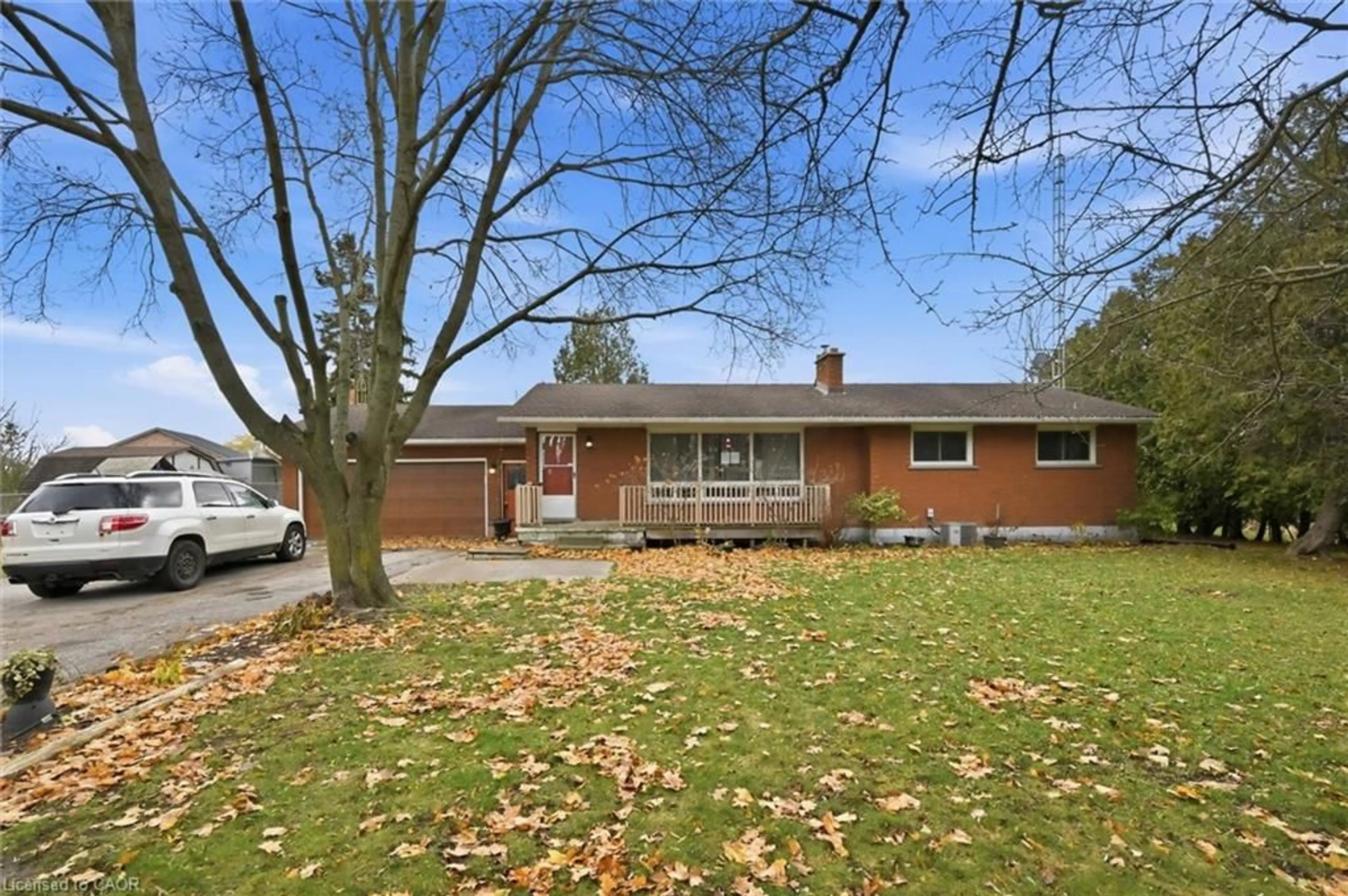 Home with brick exterior material, street for 8520 Sixteen Rd, Caistor Centre Ontario L0R 1E0