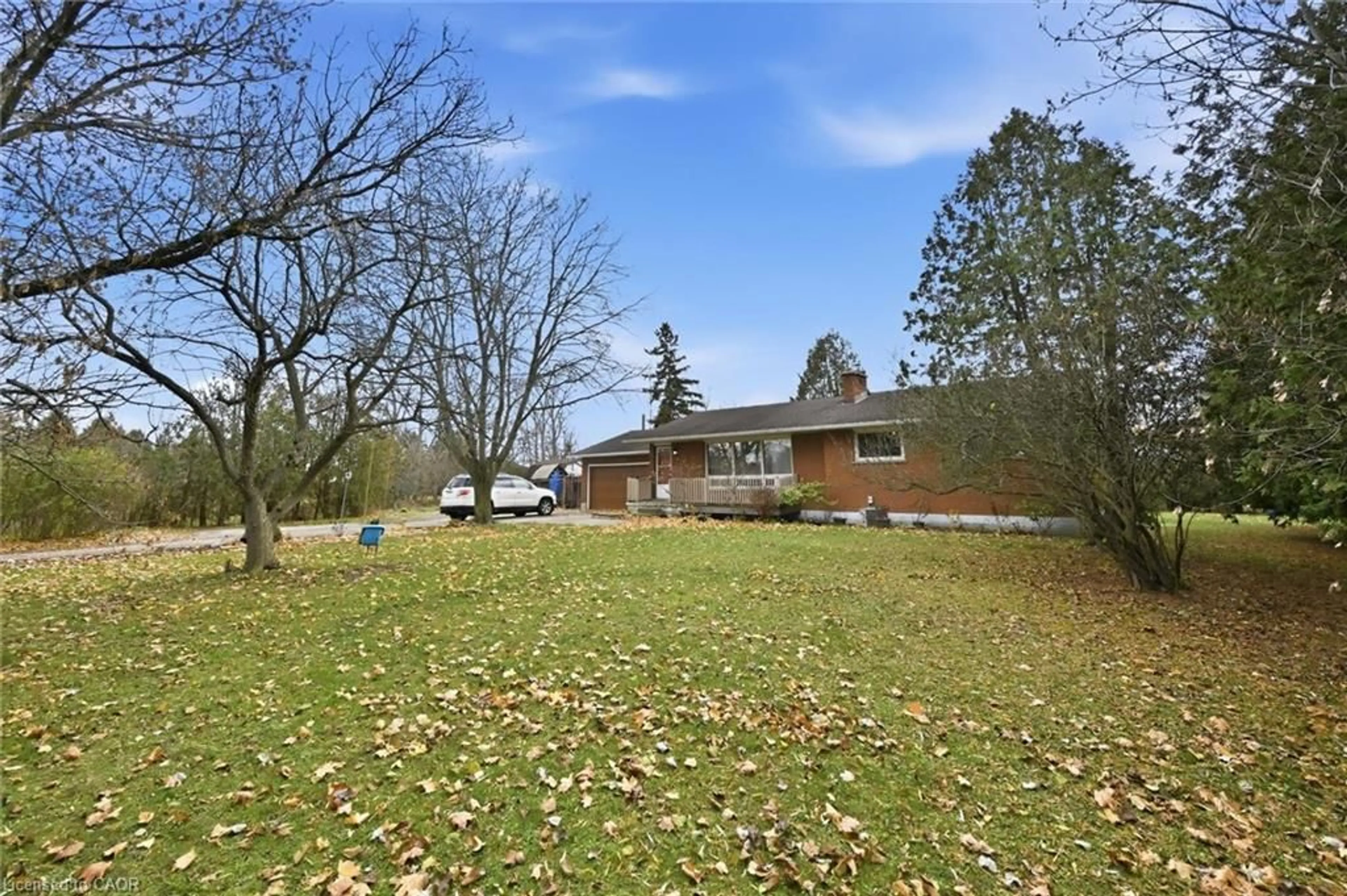 A pic from outside/outdoor area/front of a property/back of a property/a pic from drone, unknown for 8520 Sixteen Rd, Caistor Centre Ontario L0R 1E0