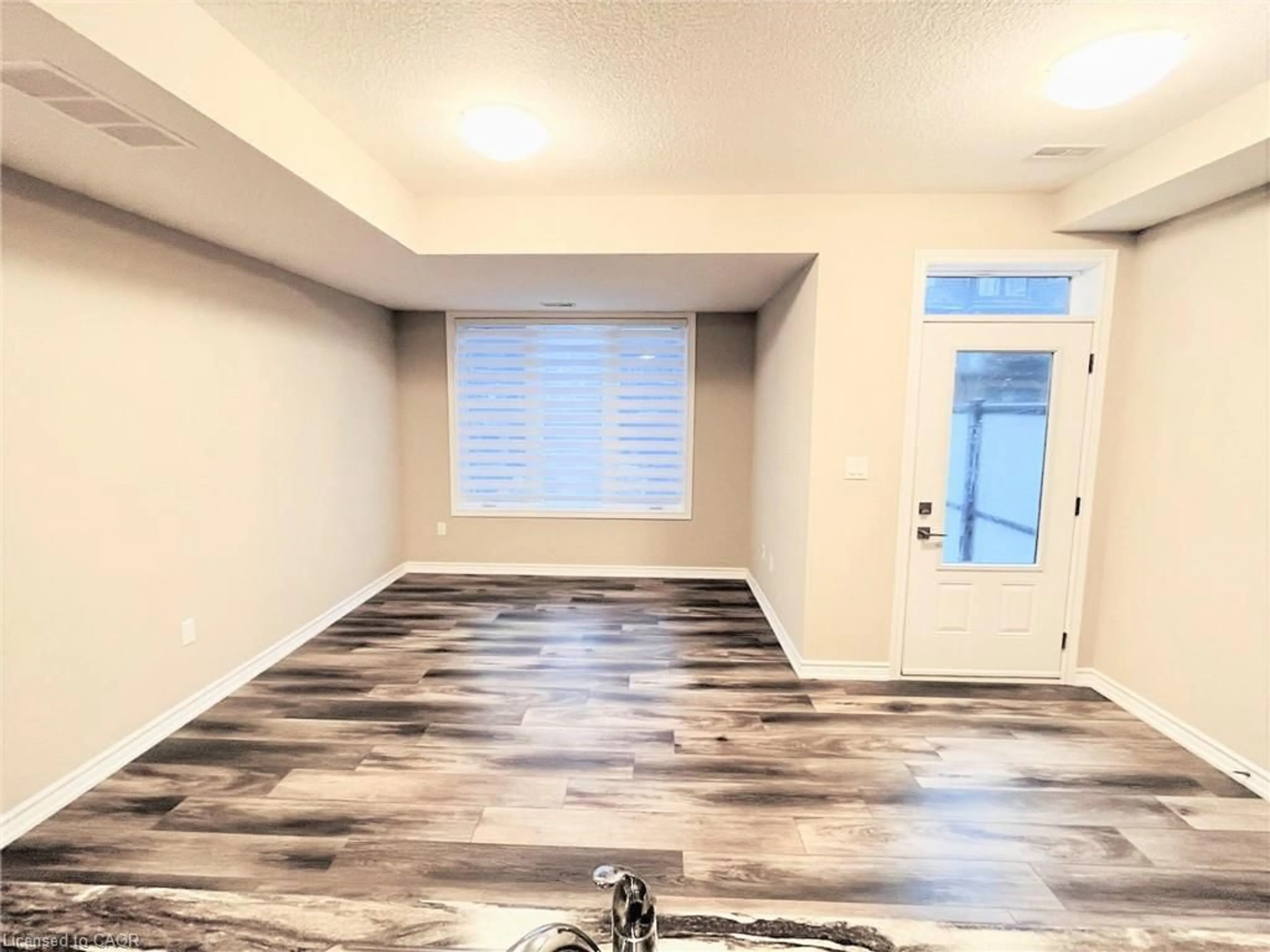 A pic of a room for 445 Ontario St #91, Milton Ontario L9T 9K4