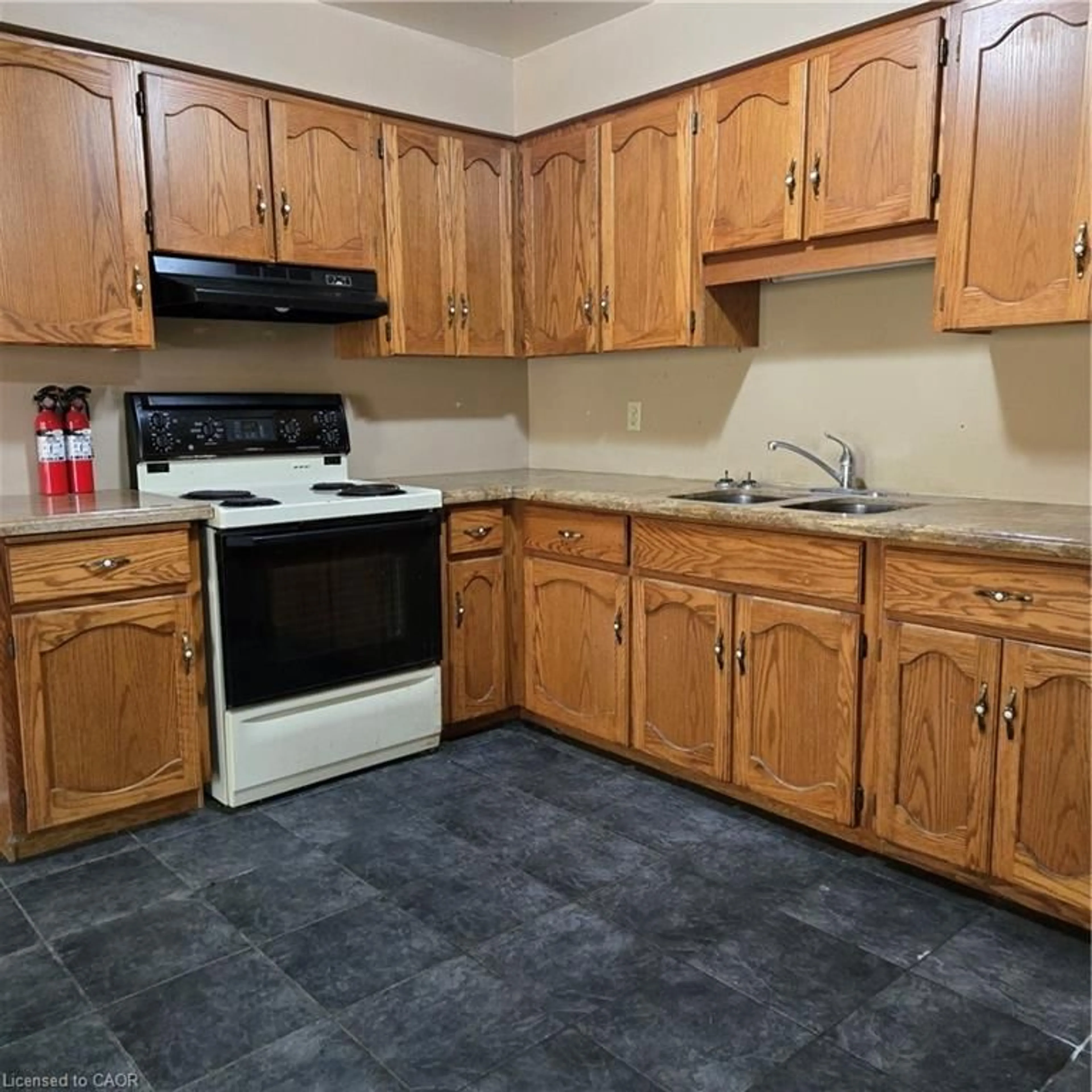 Standard kitchen, unknown for 100 Inkerman St #14, Rockwood Ontario N0B 2K0