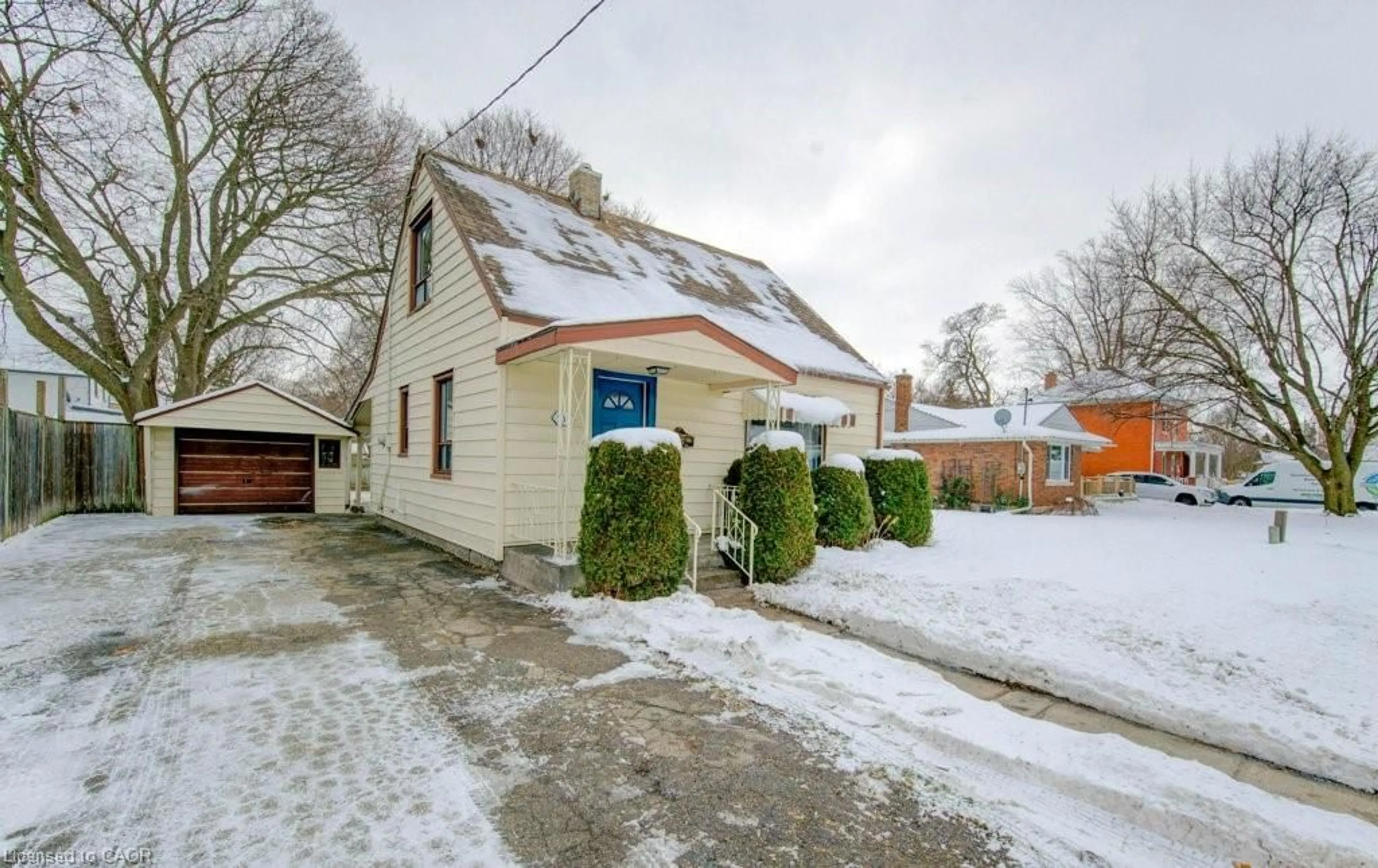 Unknown for 530 Garden St, Cambridge Ontario N3H 4E3