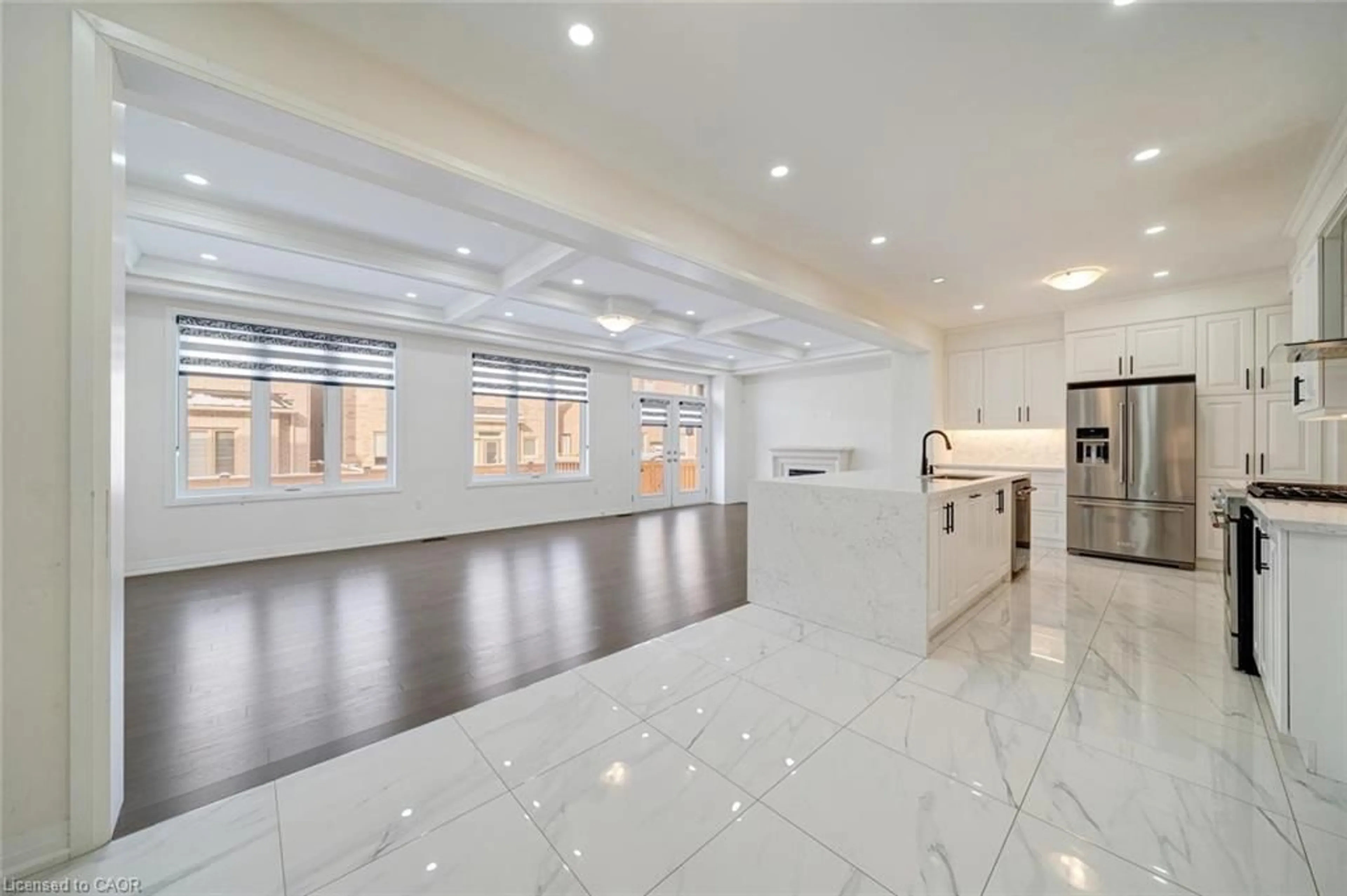 Open concept kitchen, ceramic/tile floor for 104 Mckean Dr, Stouffville Ontario L4A 4W4