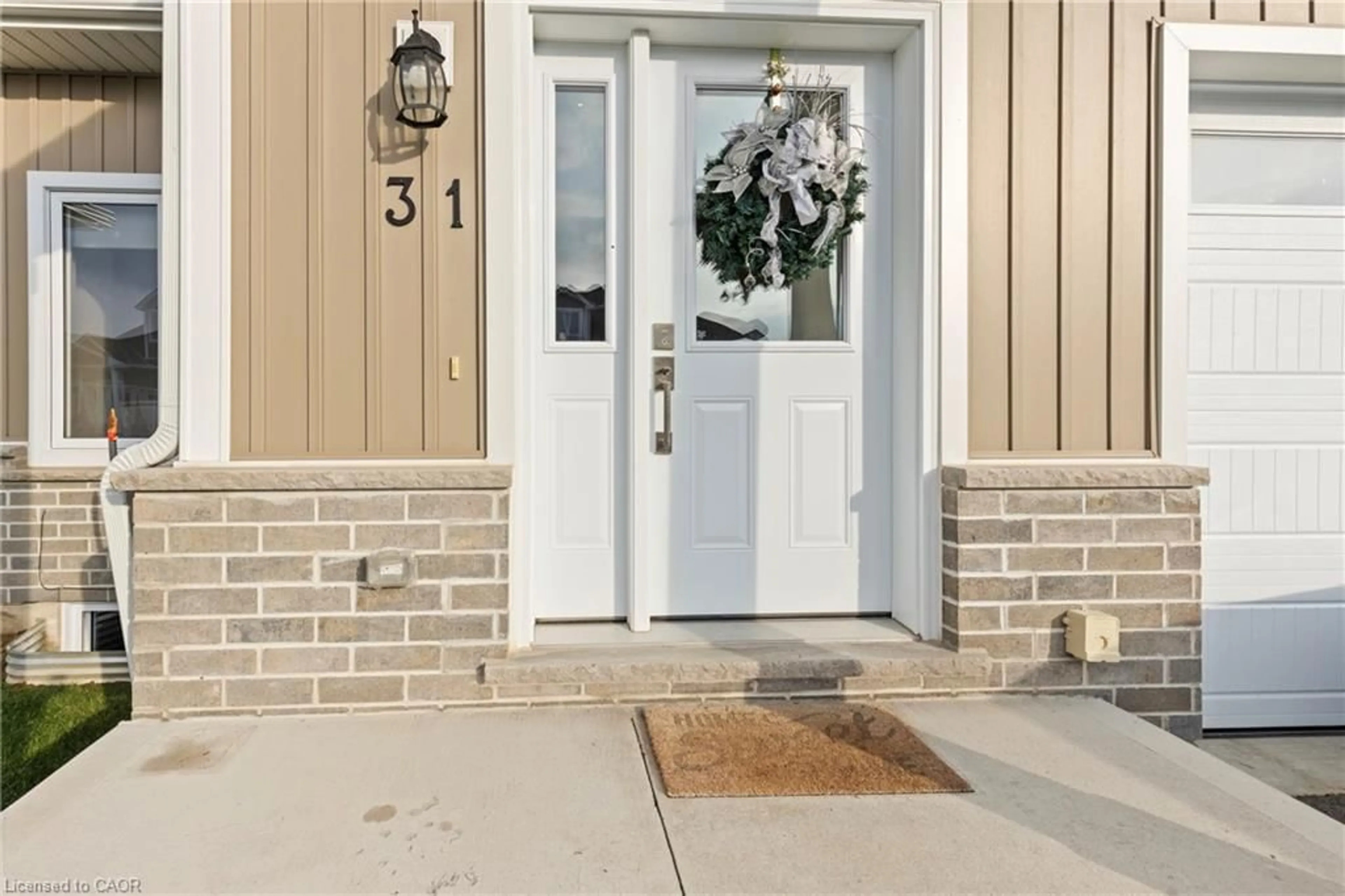 Indoor entryway for 744 Nelson St #31, Port Dover Ontario N0A 1N0