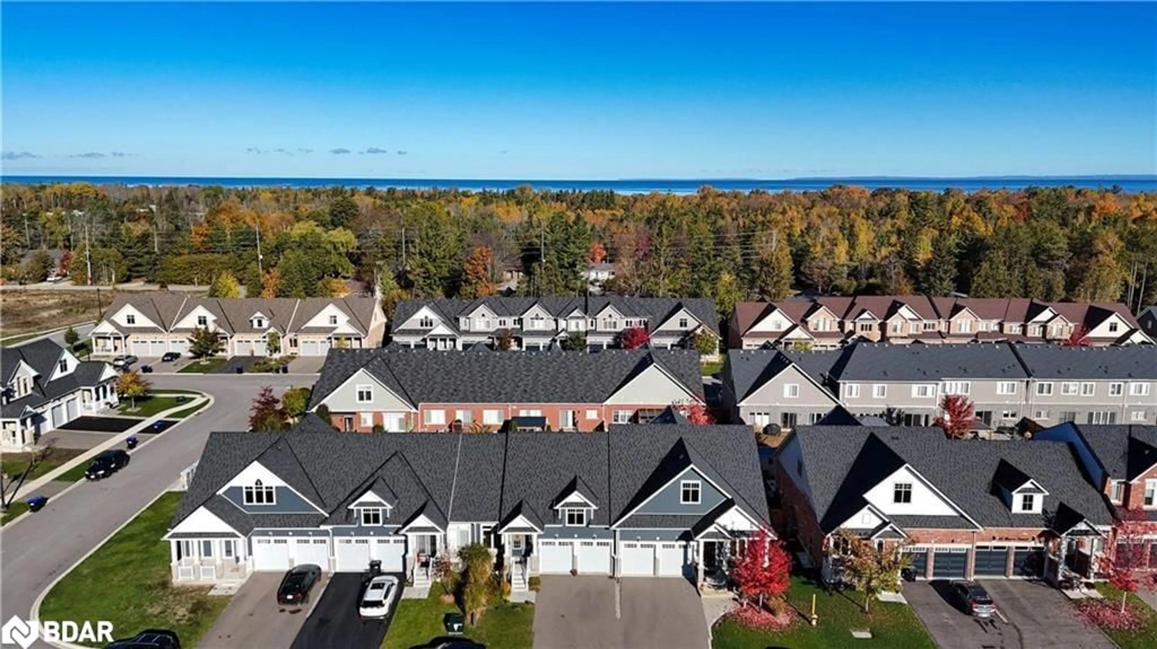 A pic from outside/outdoor area/front of a property/back of a property/a pic from drone, unknown for 22 Bianca Cres, Wasaga Beach Ontario L9Z 0H7