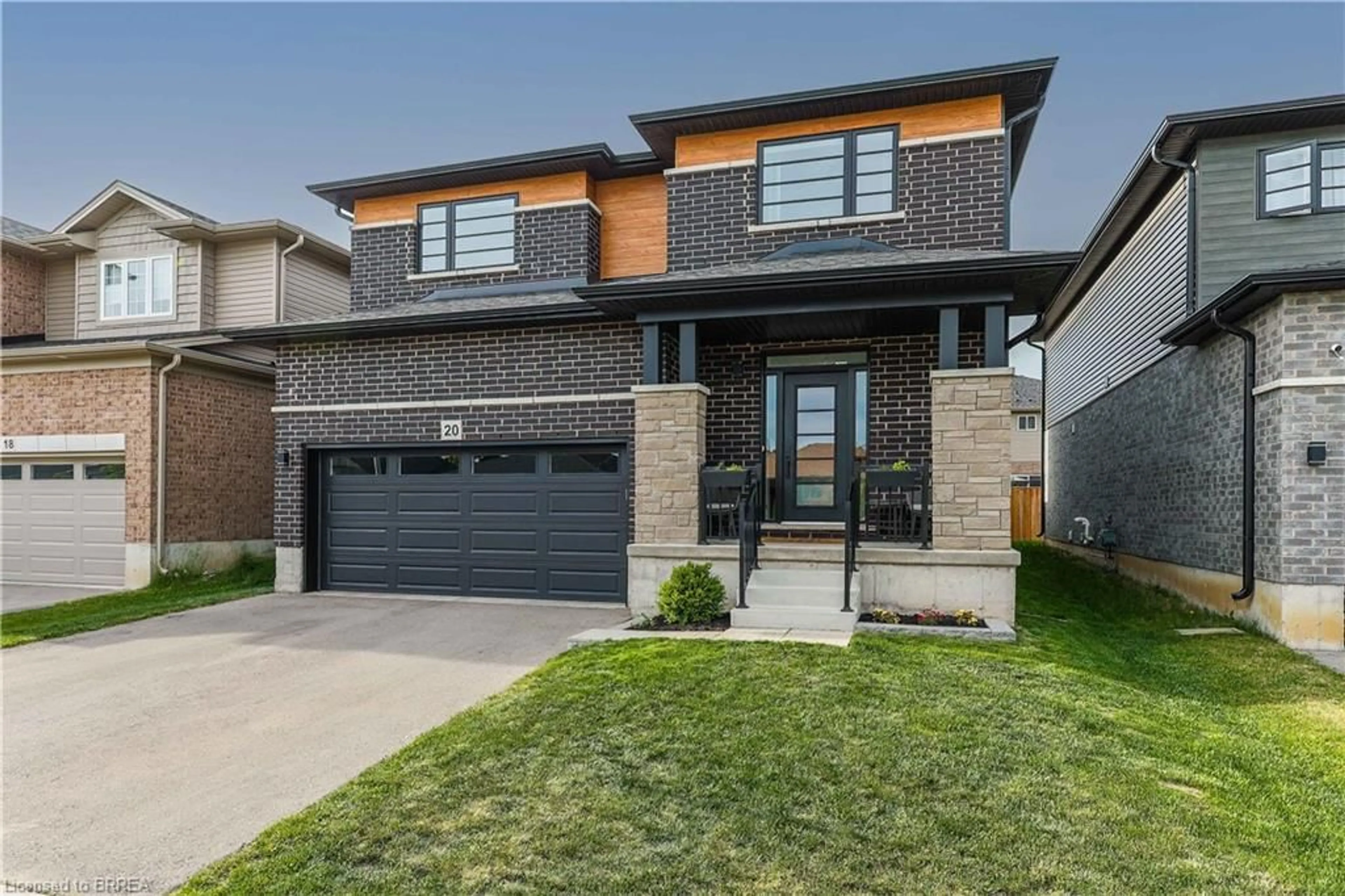 Home with brick exterior material, street for 20 Cumberland St, Brantford Ontario N3S 7M5