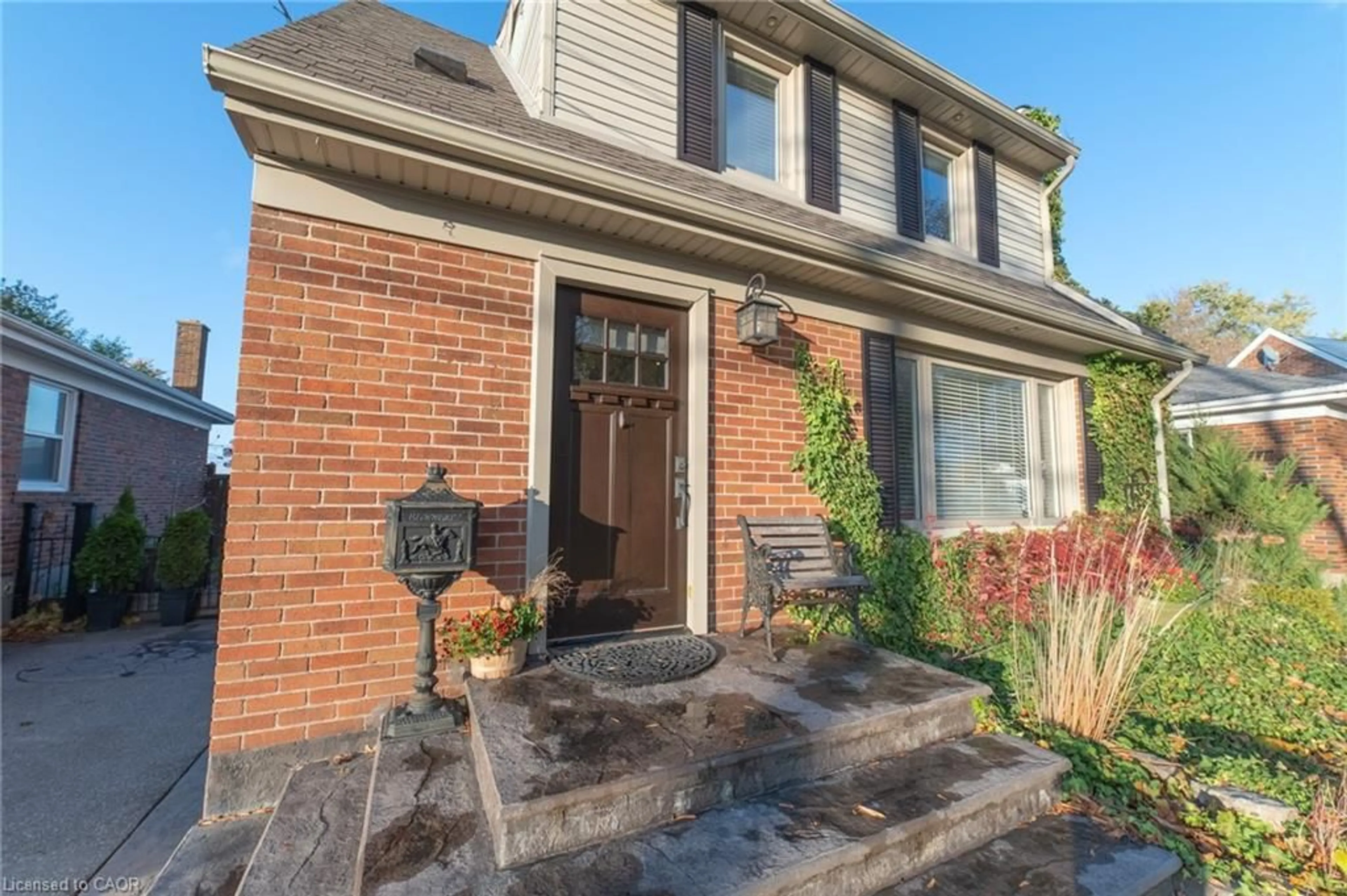 Home with brick exterior material, street for 66 Maitland St, Thorold Ontario L2V 3A9