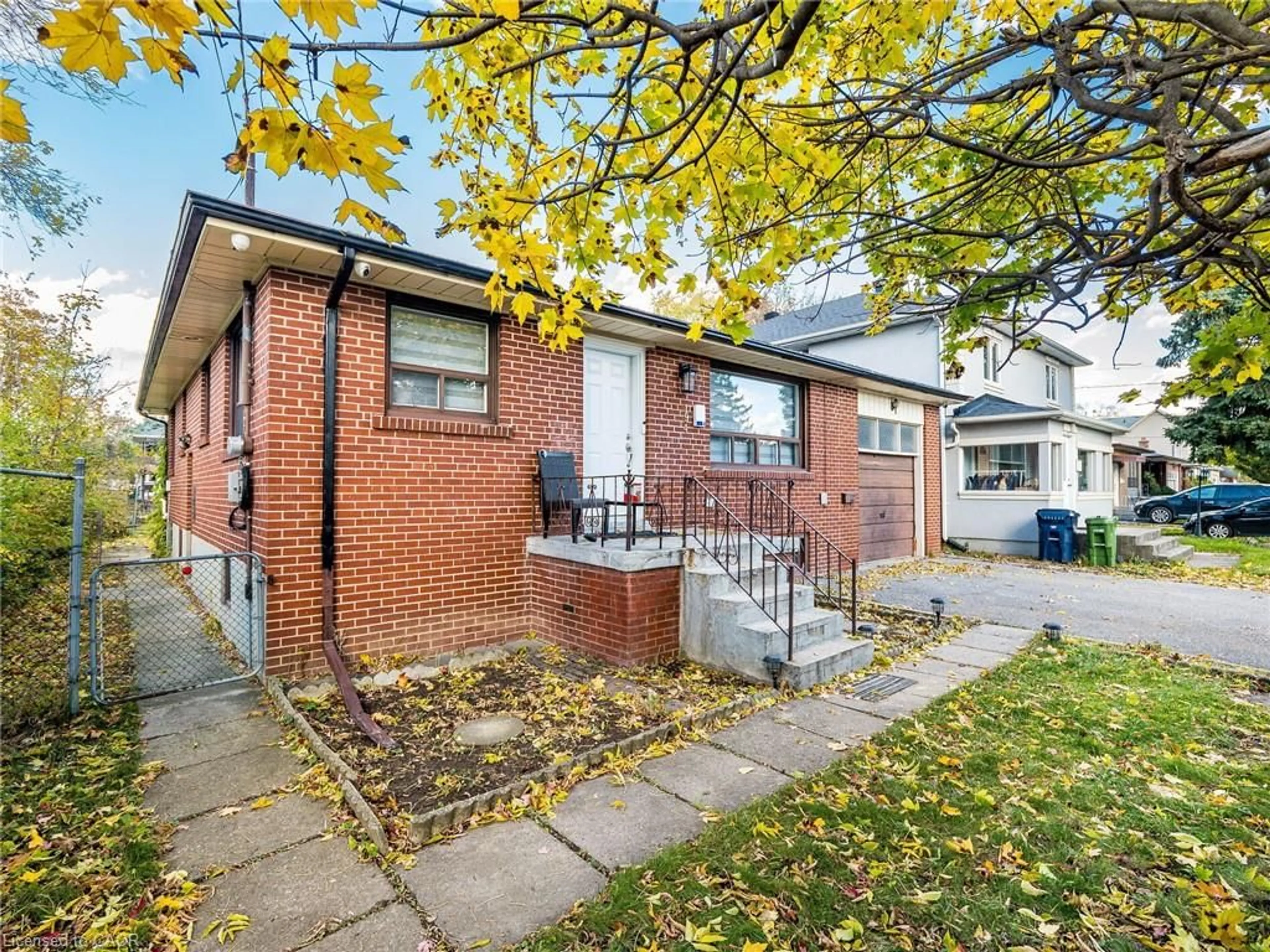 Home with brick exterior material, street for 194 Pleasant Ave, Toronto Ontario M2M 1M3