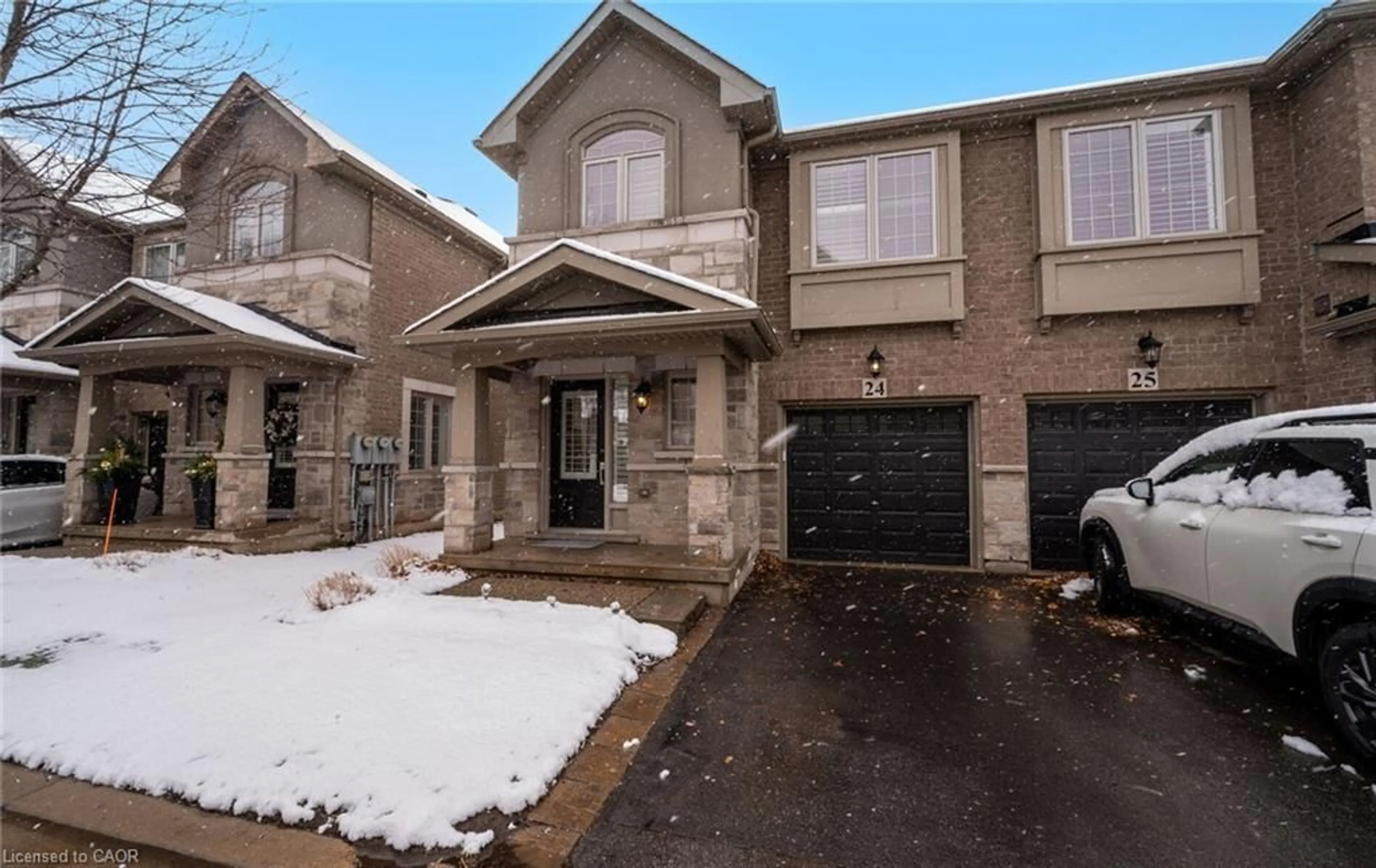 Home with brick exterior material, street for 2086 Ghent Ave #24, Burlington Ontario L7R 1Y3