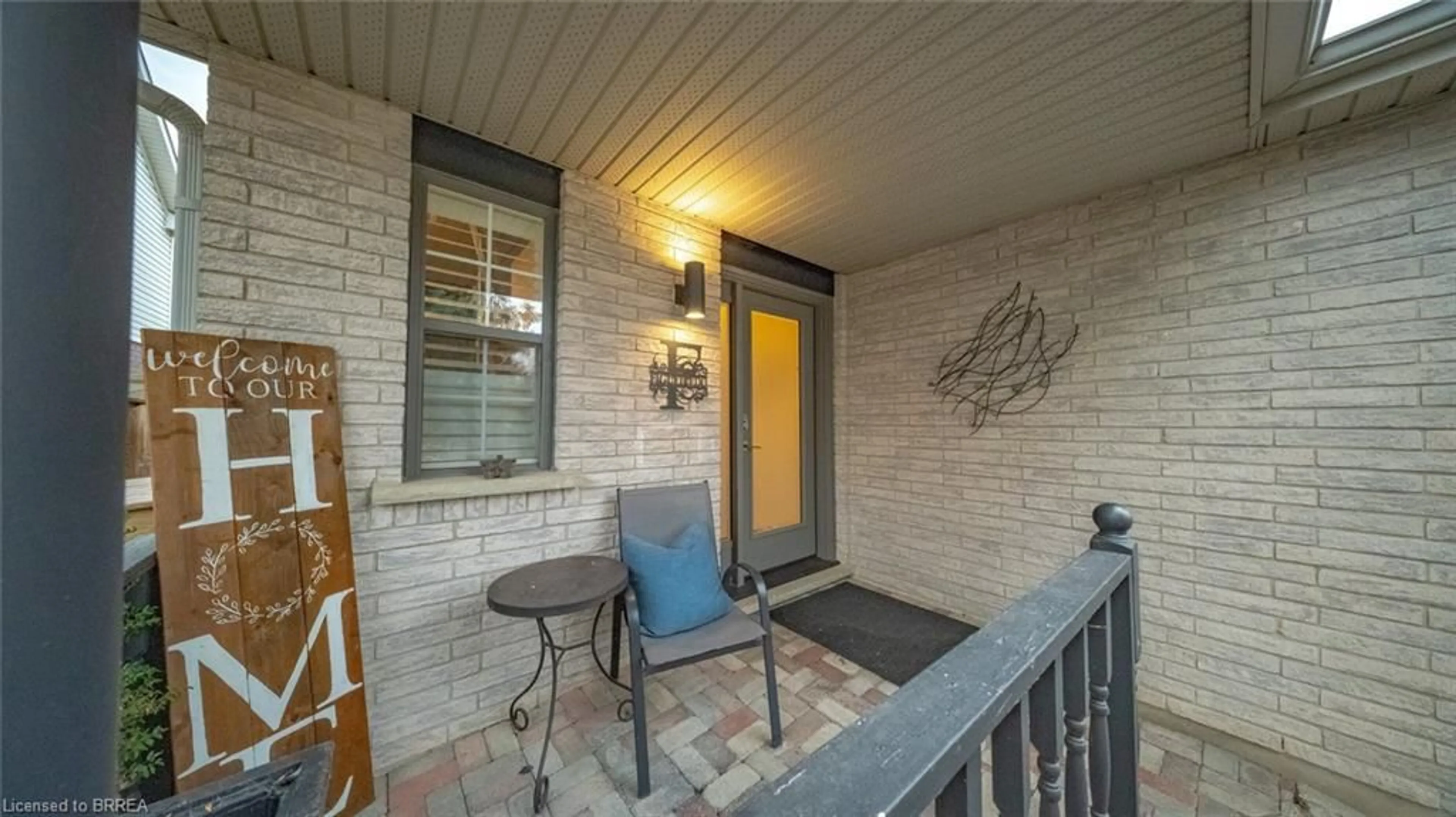 Patio, street for 128 Mcmeeken Dr, Cambridge Ontario N3C 4E7