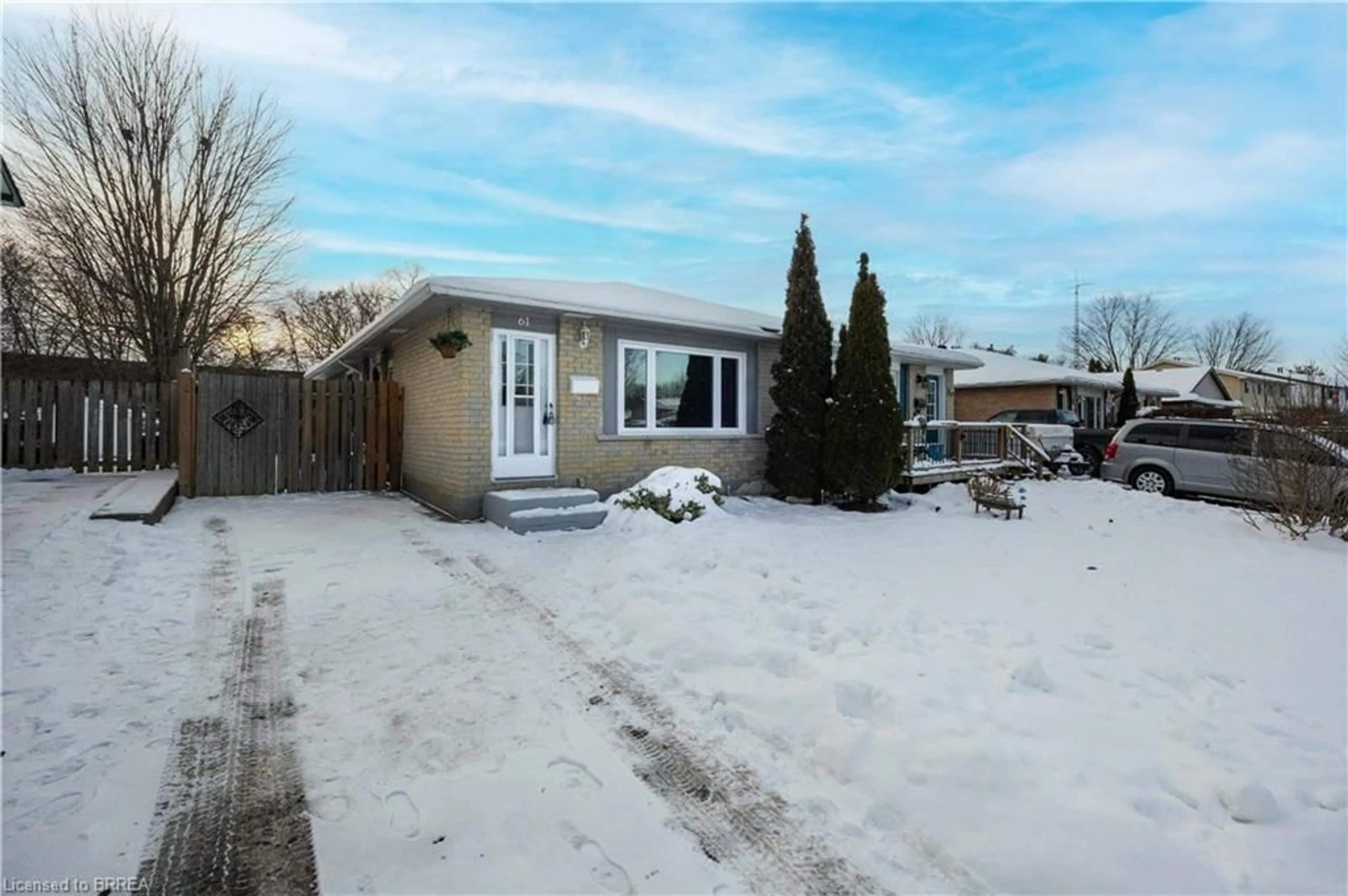 Unknown for 61 Woodlawn Ave, Brantford Ontario N3V 1A6