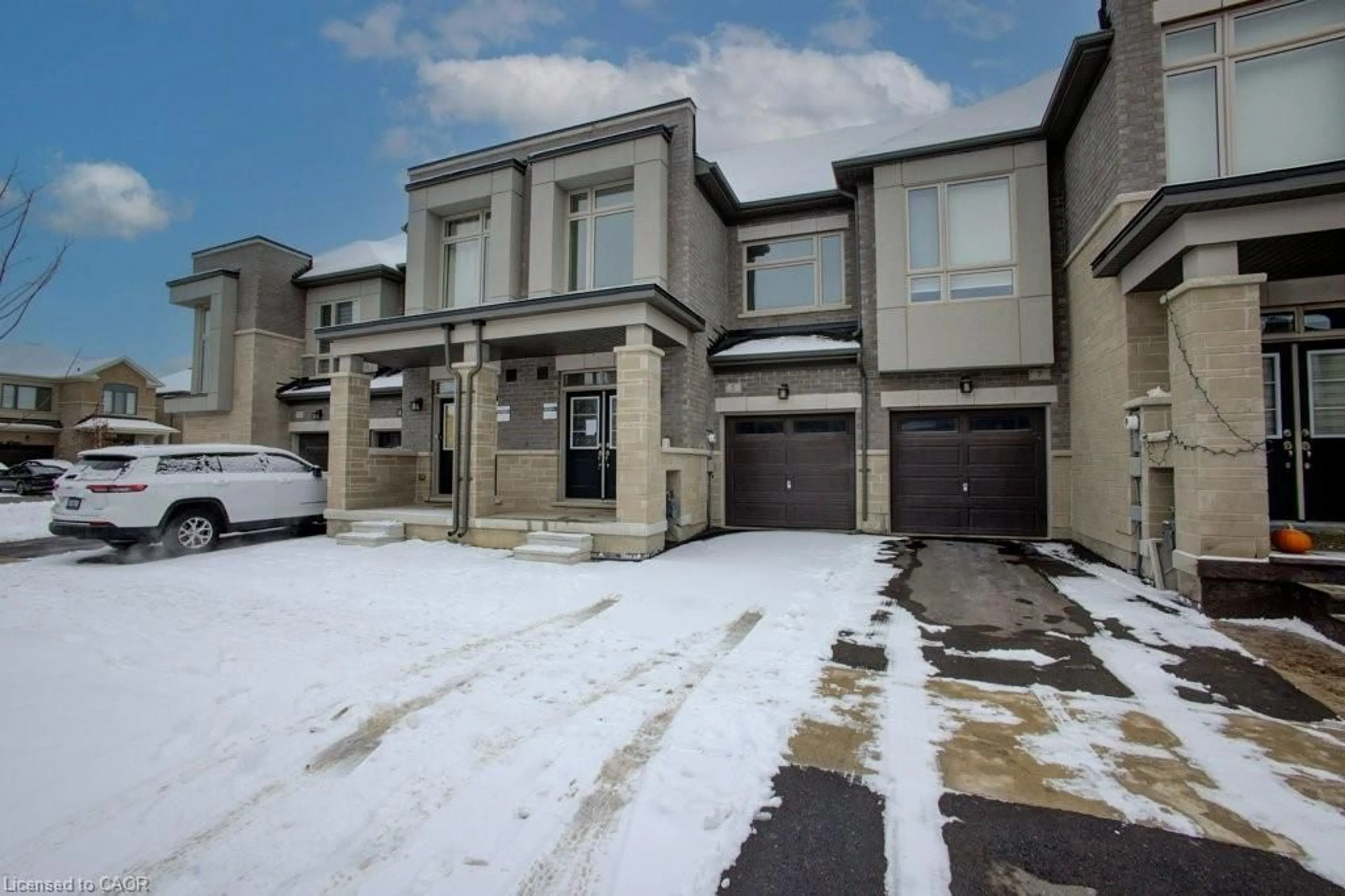 A pic from outside/outdoor area/front of a property/back of a property/a pic from drone, street for 5 Donald Ficht Cres, Brampton Ontario L7A 5H8