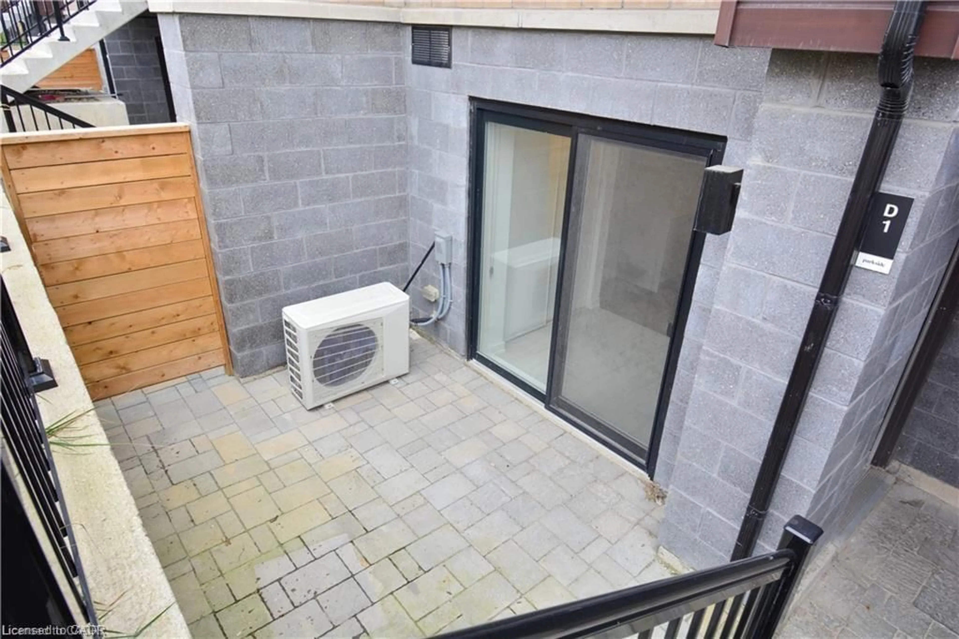 Patio, street for 10 Palace St #D1, Kitchener Ontario N2E 0J3