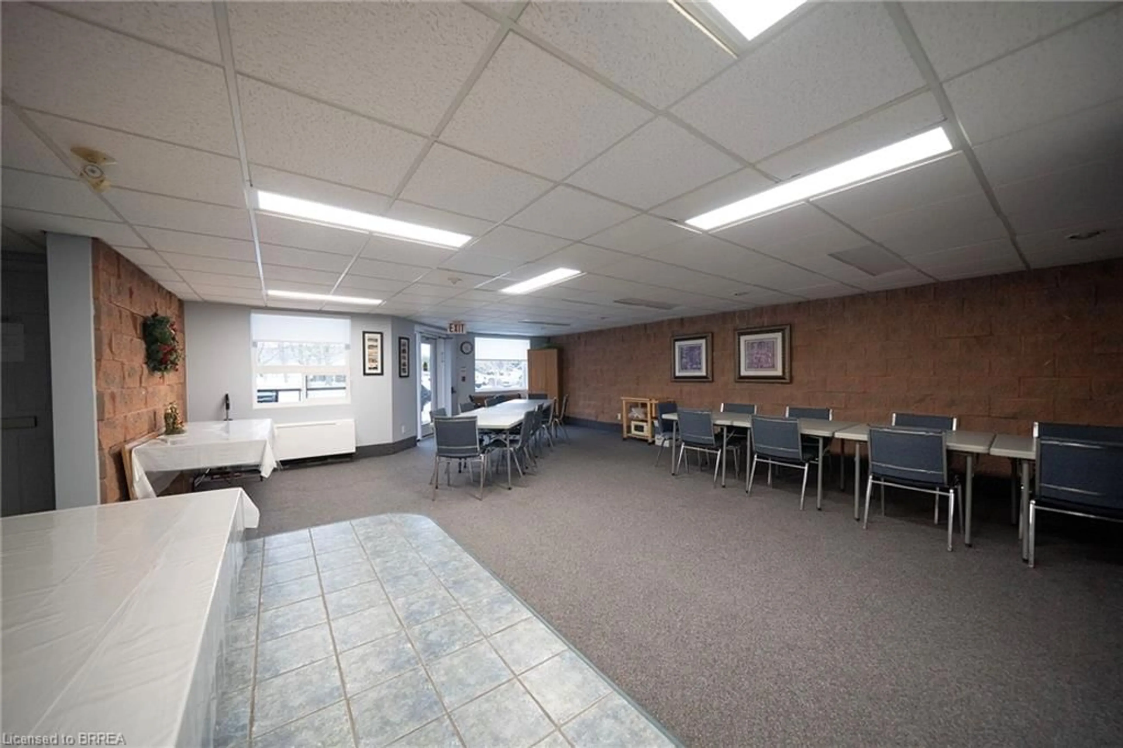 Indoor foyer for 11 Mill Pond Crt #501, Simcoe Ontario N3Y 5J5