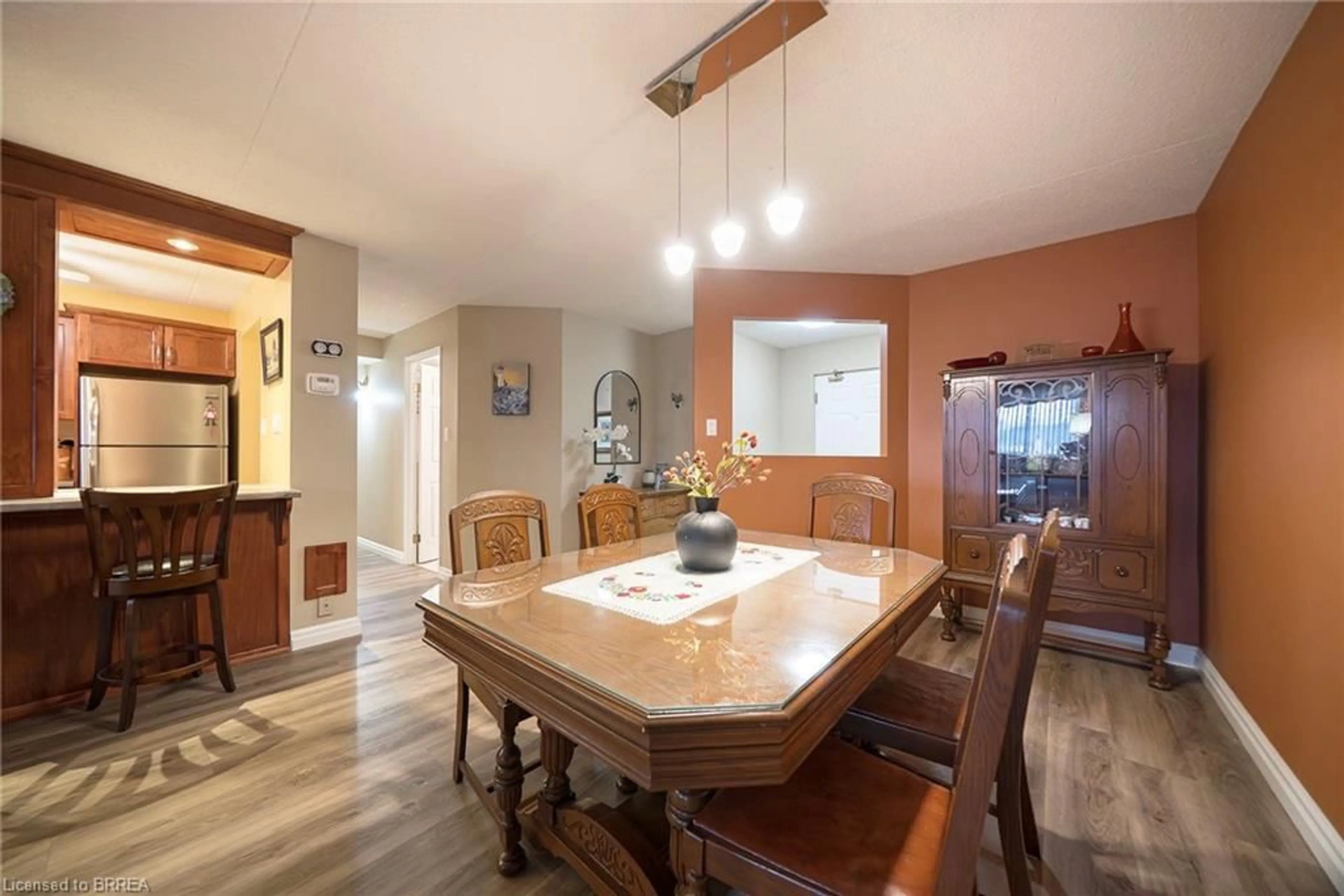 Dining room, unknown for 11 Mill Pond Crt #501, Simcoe Ontario N3Y 5J5