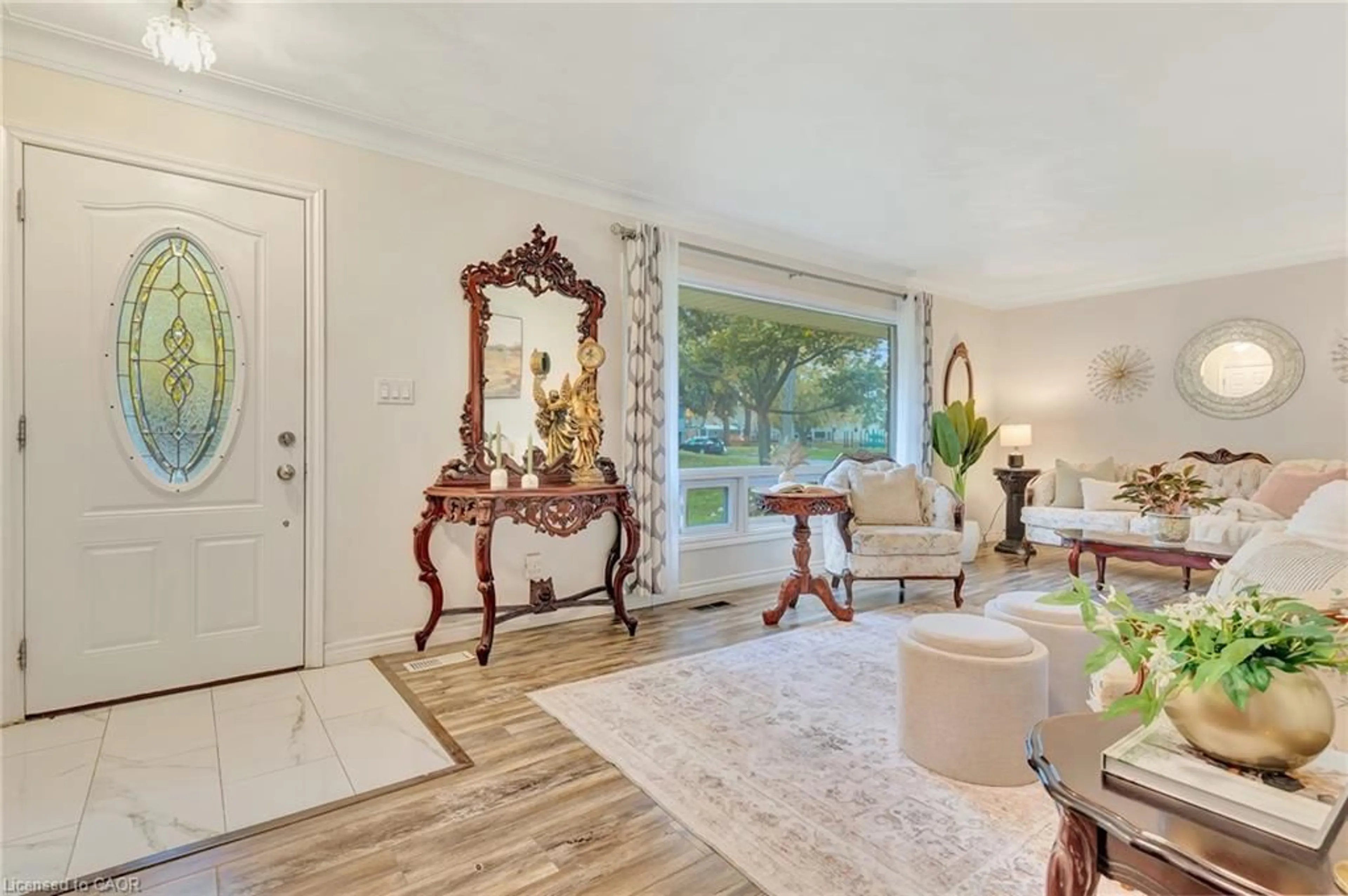 Indoor entryway for 29 Pusey Blvd, Brantford Ontario N3R 2S1