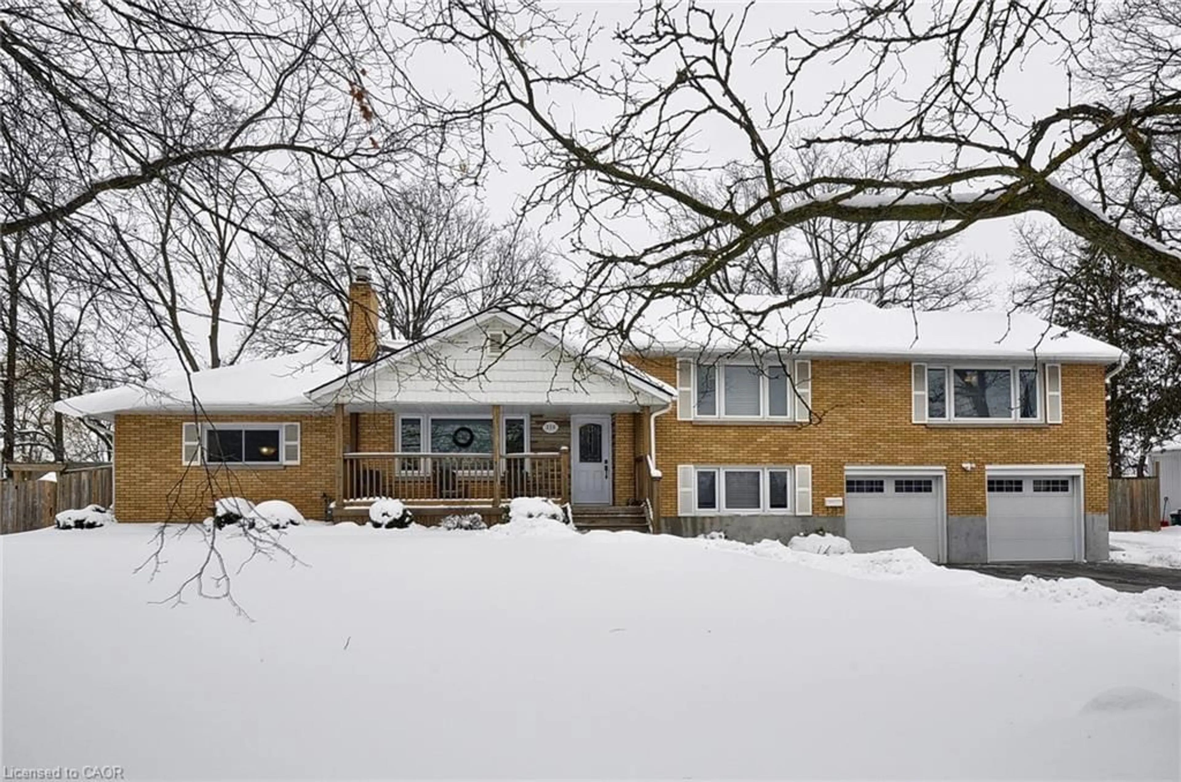 Home with vinyl exterior material, street for 230 Kitchener Rd, Cambridge Ontario N3H 1A6