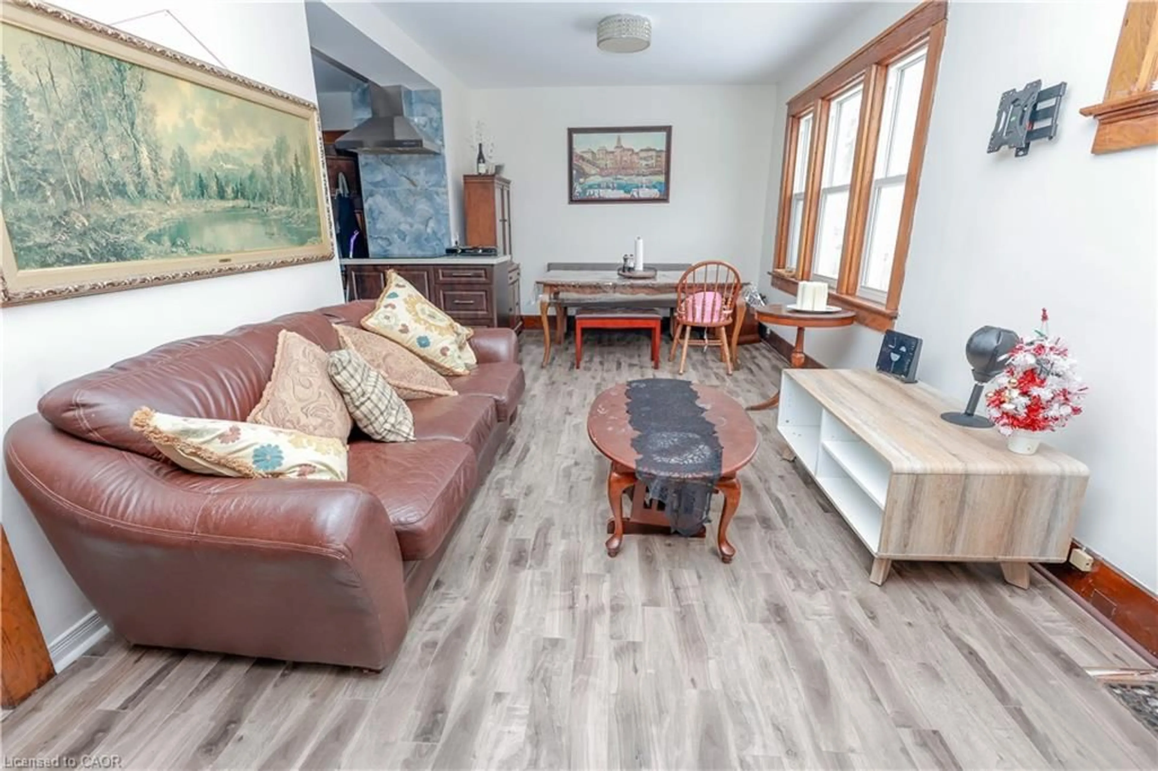 Living room with furniture, unknown for 21 Peppler St, Waterloo Ontario N2J 3C3