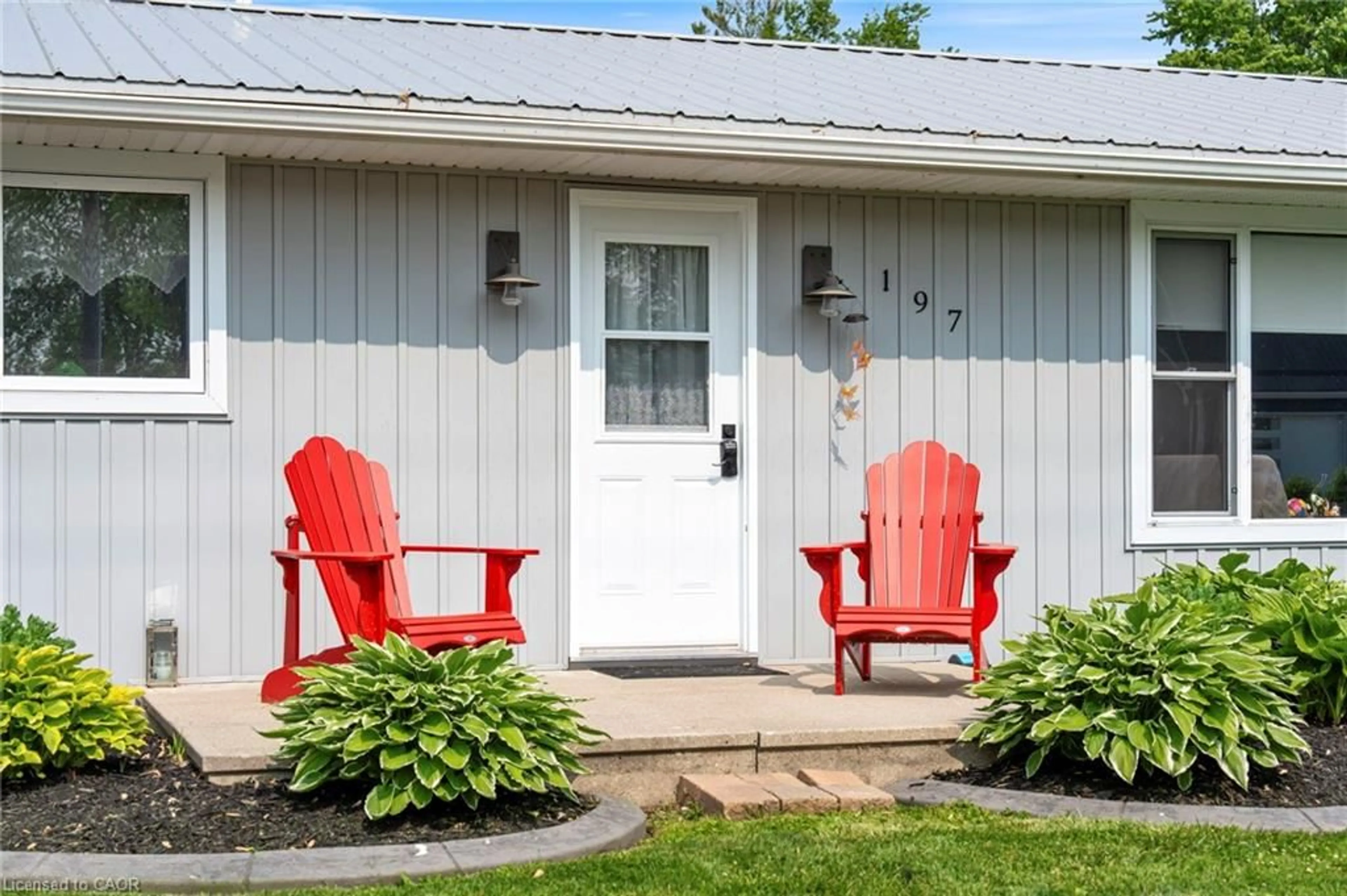 Patio, street for 197 Cedar Dr, Turkey Point Ontario N0E 1T0