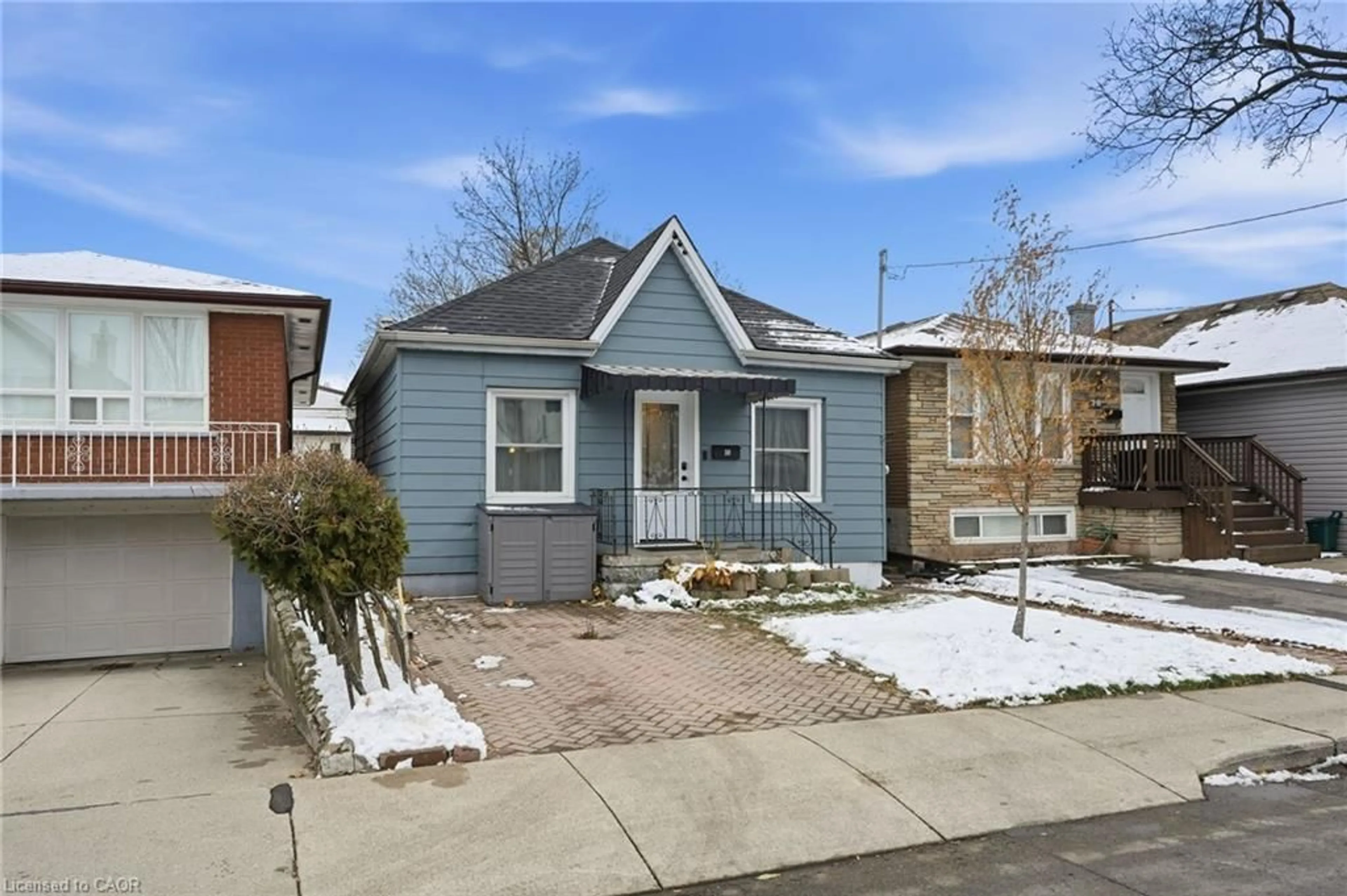 Home with brick exterior material, street for 80 Province St, Hamilton Ontario L8H 4H6